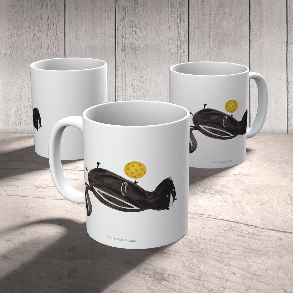 Mug skunk ball Mug, design tasse, Keramiktasse, Henkeltasse, kaffeebecher keramik, Tasse, kaffeetasse bedruckt, Kaffeetasse, tasse für kaffee, Keramikbecher, Tasse mit Motiv, kaffeebecher bedruckt, Designtasse, haferl, milchkaffeetasse, Bürotasse, tasse für büro, hochwertige tasse, Trinktasse, Teepott, Bürobecher, Frühstückstasse, Teetasse, Motivtasse, Sprüchetasse, Tasse mit Spruch, Kaffeebecher, Teebecher, heißgetränkebecher, Henkelbecher, Pott, Trinkbecher, Dekotasse, Coffee Mug, Geschenktasse, Becher, Kaffeepott, Bedruckte Tasse, Kakaotasse, schöne tasse, statement tasse, kaffeetasse keramik, Frühstücksbecher, Skunk, Stinktier, Raubtier, Weisheit, Wildtier, Stinki, Stinker, Verspielt