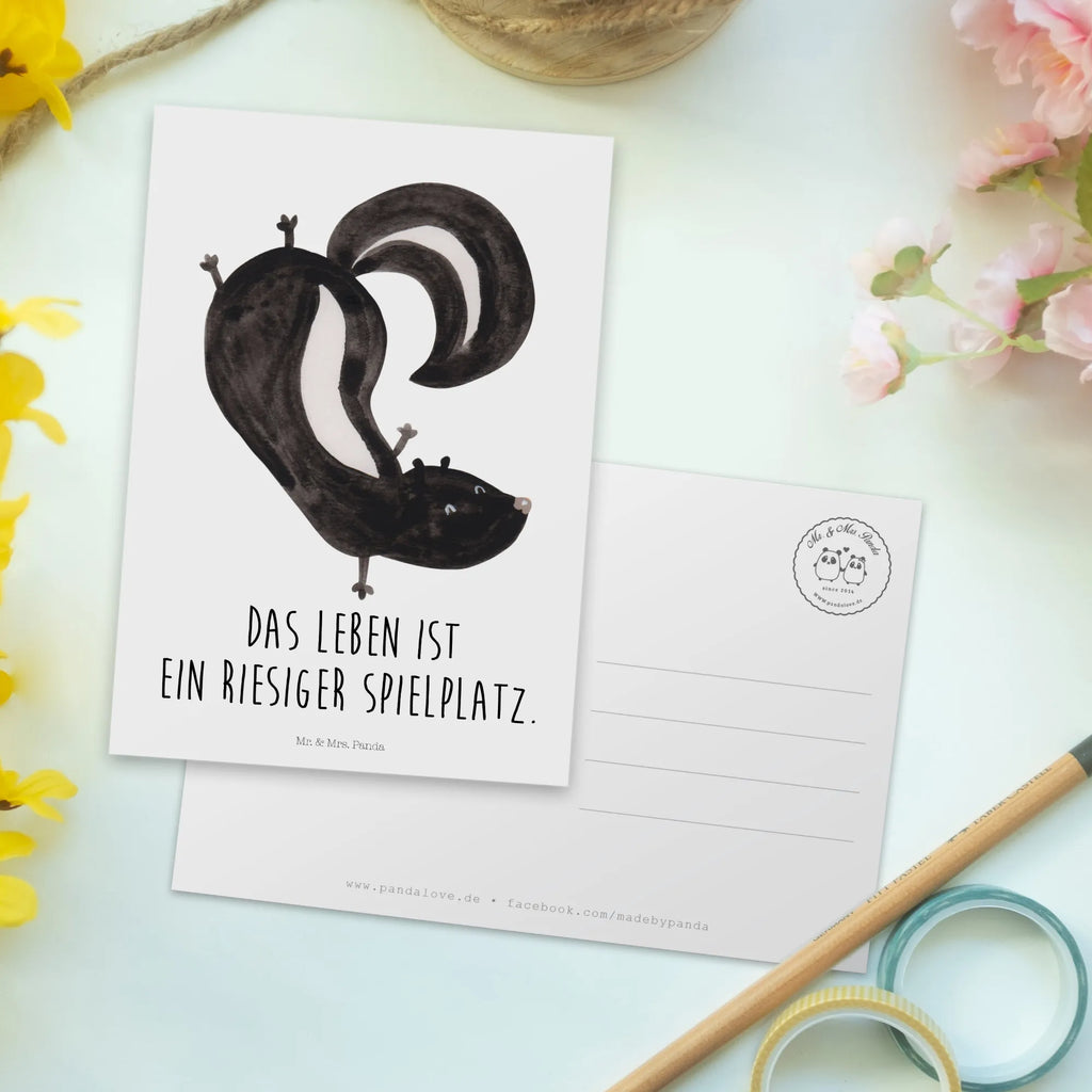 Postcard skunk handstand Einladung, Ansichtskarten, Grußkarte, Dankeskarte, Karte, Einladungskarten Geburtstag, Geburtstagskarte, Postkarte, Einladung Geburtstag, Geschenkkarte, Ansichtskarte, Einladungskarte, Stinktier, Skunk, Kind, Stinki, Raubtier, Wildtier, verpielt, Stinker, Spielplatz