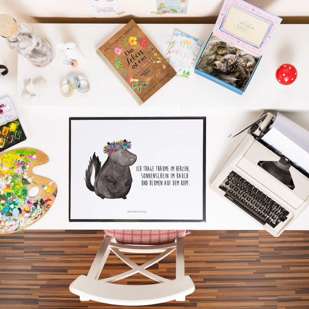 Desk pad skunk Girl Schreibtisch Matte, schreibtischunterlagen, schreibtischmatte, schreibauflage, schreibauflagen, tischmatten, arbeitsmatte, Tischunterlage, tischauflage, Schreibtischauflage, schreibtischauflagen, pultunterlage, tischauflagen, tischpads, Schreibunterlage, arbeitsunterlage, Schreibtisch Unterlagen, tischmatte, schreibtischunterlage, schreibmatte, tischpad, Stinktier, Skunk, Stinki, Wildtier, Yoga, Stinker, Raubtier, Namaste