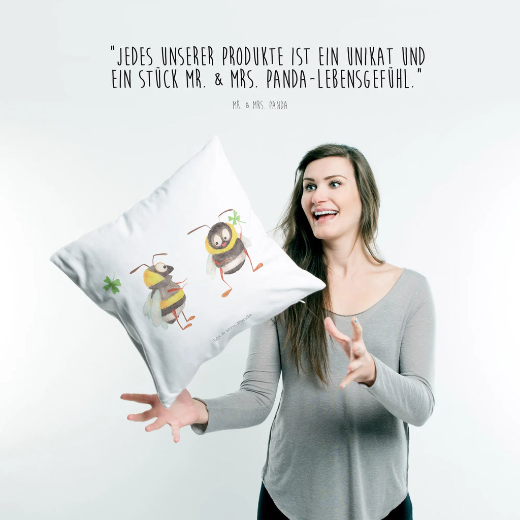 40x40 Kissen Hummeln Kleeblatt microfaser sofakissen, 40 X 40 Kissen, zierkissen 40x40, kissen 40 x 40, Kissen, Motivkissen, 40x40 kissen, wohnzimmer kissen, deko kissen, kissen mikrofaser, kuschel kissen, couchkissen 40x40, microfaser zierkissen, kissen für couch, Kissen 40x40, Sofakissen, Sofakissen 40x40, kuschelkissen 40x40, Dekokissen 40x40, Polsterkissen, Mikrofaser Kissen, Kuschelkissen, microfaser kopfkissen, Couchkissen, kissen für sofa, couch kissen, Kopfkissen 40x40, microfaser dekokissen, Zierkissen, wurfkissen, Dekokissen, Dekokissen Sofa, sofa kissen, Kopfkissen, zier kissen, Gute Laune, Tiermotive, Tiere, Lustige Sprüche, Spruch Positiv, glücklich Werden, Spruch schön, glücklich sein, Hummel, Biene, Biene Deko, Spruch Fröhlich