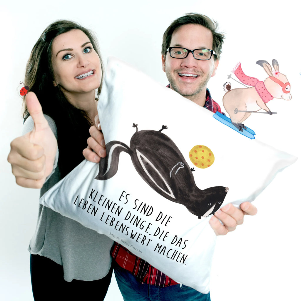 Cushion skunk ball Dekokissen Sofa, microfaser sofakissen, kissen für sofa, couch kissen, deko kissen, microfaser dekokissen, sofa kissen, Kissen 40x40, Sofakissen 40x40, kuschel kissen, 40 X 40 Kissen, Polsterkissen, microfaser kopfkissen, 40x40 kissen, couchkissen 40x40, Dekokissen 40x40, Kopfkissen, kissen mikrofaser, Kuschelkissen, Motivkissen, zier kissen, Zierkissen, kissen 40 x 40, kissen für couch, Mikrofaser Kissen, Sofakissen, Kissen, Dekokissen, Couchkissen, zierkissen 40x40, wohnzimmer kissen, kuschelkissen 40x40, wurfkissen, Kopfkissen 40x40, microfaser zierkissen, Skunk, Stinktier, Wildtier, Weisheit, Stinki, Stinker, Verspielt, Raubtier