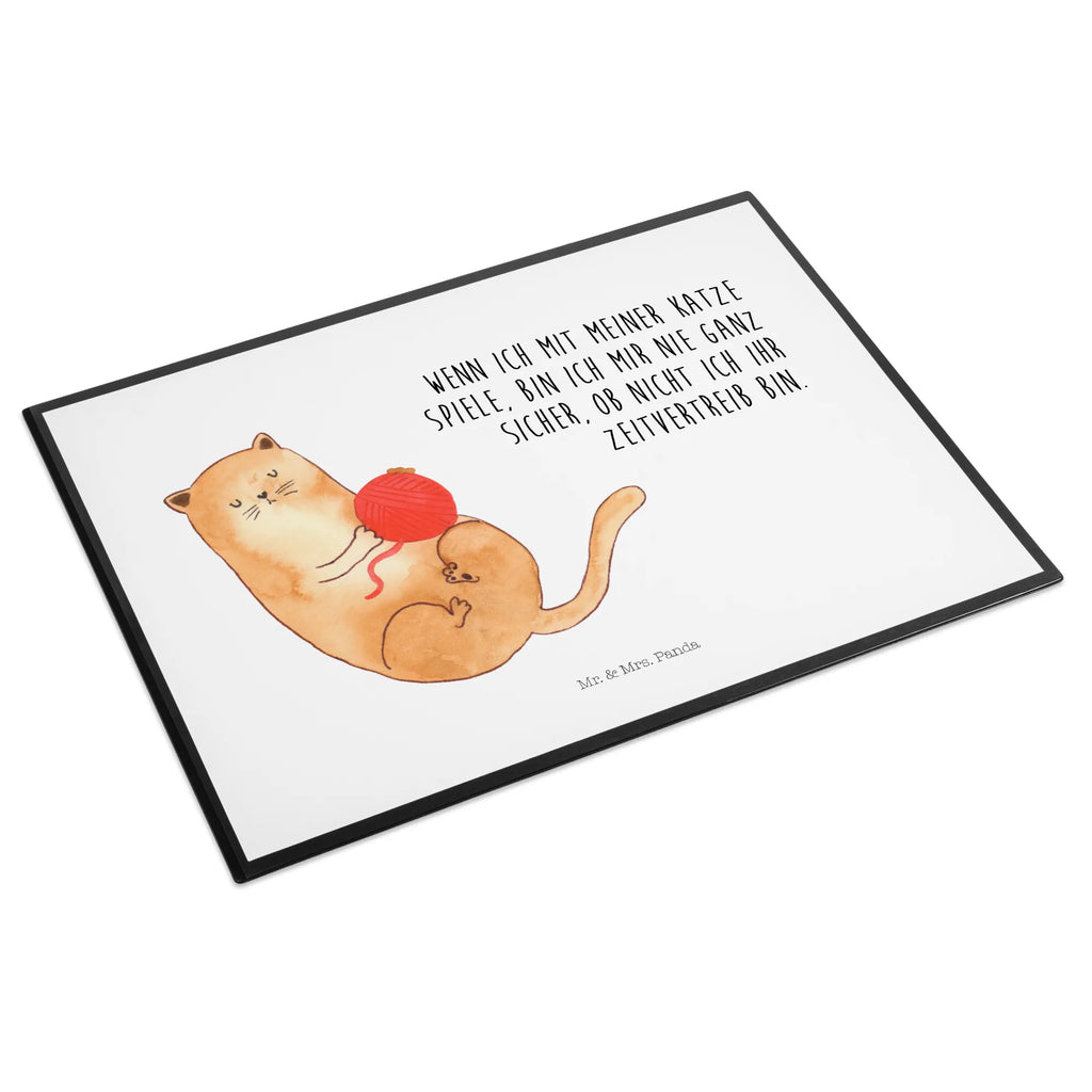 Desk pad Cat Wool Schreibunterlage, Schreibtischauflage, Schreibtischunterlage Groß, Schreibtisch Unterlagen, Bürobedarf, Büroartikel, Schreibwaren, Katze, Katzenmotiv, Katzenfan, Katzendeko, Katzenfreund, Katzenliebhaber, Katzenprodukte, Katzenartikel, Katzenaccessoires, Katzensouvenirs, Katzenliebhaberprodukte, Katzenmotive, Kater, Spiel, Katzenhalter, Cat, Katzen, verspielt, Spielen, Mietze, Katzenbesitzerin, Wolle, Cats, Haustier, Wollknäuel