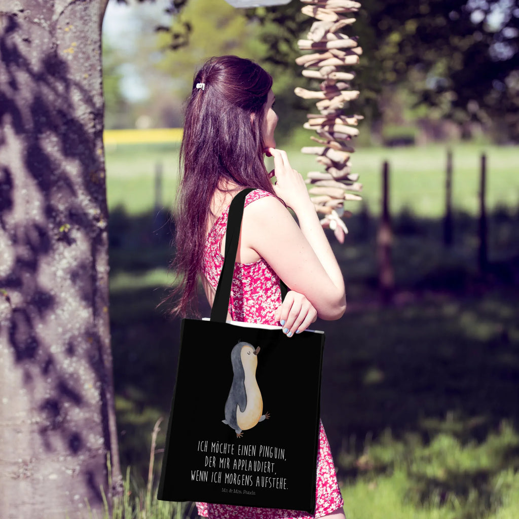 Tragetasche Pinguin marschieren Jutebeutel, Einkaufstüte, Einkaufstasche, Tragetasche, Beutel, Strandtasche, Stofftasche, Badetasche, Beuteltasche, Schultertasche, Jutetasche, Laptoptasche, Tasche, Stoffbeutel, Shopper, Umhängetasche, Pinguin, Schwester, Familie, Bruder, Pinguine, Frühaufsteher, Langschläfer