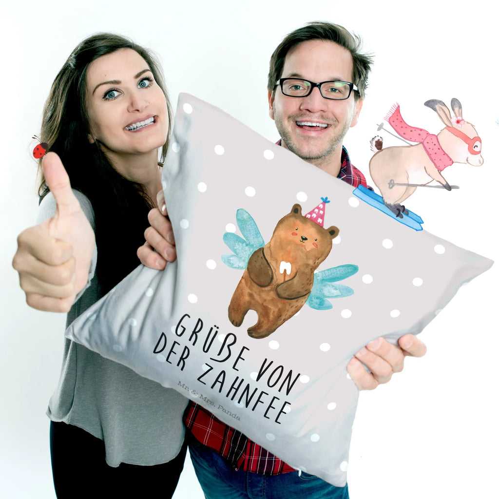 40x40 poduszka niedźwiedź Wróżka zębów 40 X 40 Kissen, kuschelkissen 40x40, Kopfkissen, Motivkissen, kissen für couch, kissen 40 x 40, sofa kissen, Kissen, kissen für sofa, couch kissen, Kopfkissen 40x40, wurfkissen, couchkissen 40x40, 40x40 kissen, Sofakissen 40x40, Mikrofaser Kissen, Dekokissen 40x40, Sofakissen, microfaser zierkissen, zierkissen 40x40, Kissen 40x40, Dekokissen, Dekokissen Sofa, deko kissen, kissen mikrofaser, Polsterkissen, microfaser dekokissen, Couchkissen, Kuschelkissen, wohnzimmer kissen, kuschel kissen, microfaser kopfkissen, Zierkissen, microfaser sofakissen, zier kissen, Bär, Teddy, Teddybär, Fee, Milchzahn, Erster Zahn, Zahnfee