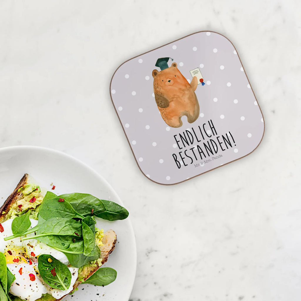 Square coaster bear Test Korkuntersetzer, Getränkeuntersetzer, Glasuntersetzer, Untersetzer aus Holz, Holzuntersetzer, Bierdeckel, Untersetzer Holz, Untersetzer Gläser, Untersetzer, Untersetzer Design, Untersetzer für Gläser, Tassen Untersetzer, Bär, Teddy, Teddybär, Prüfungen, Abschluss, Abitur, Zeugnis, Prüfung bestanden, Abschlusszeugnis