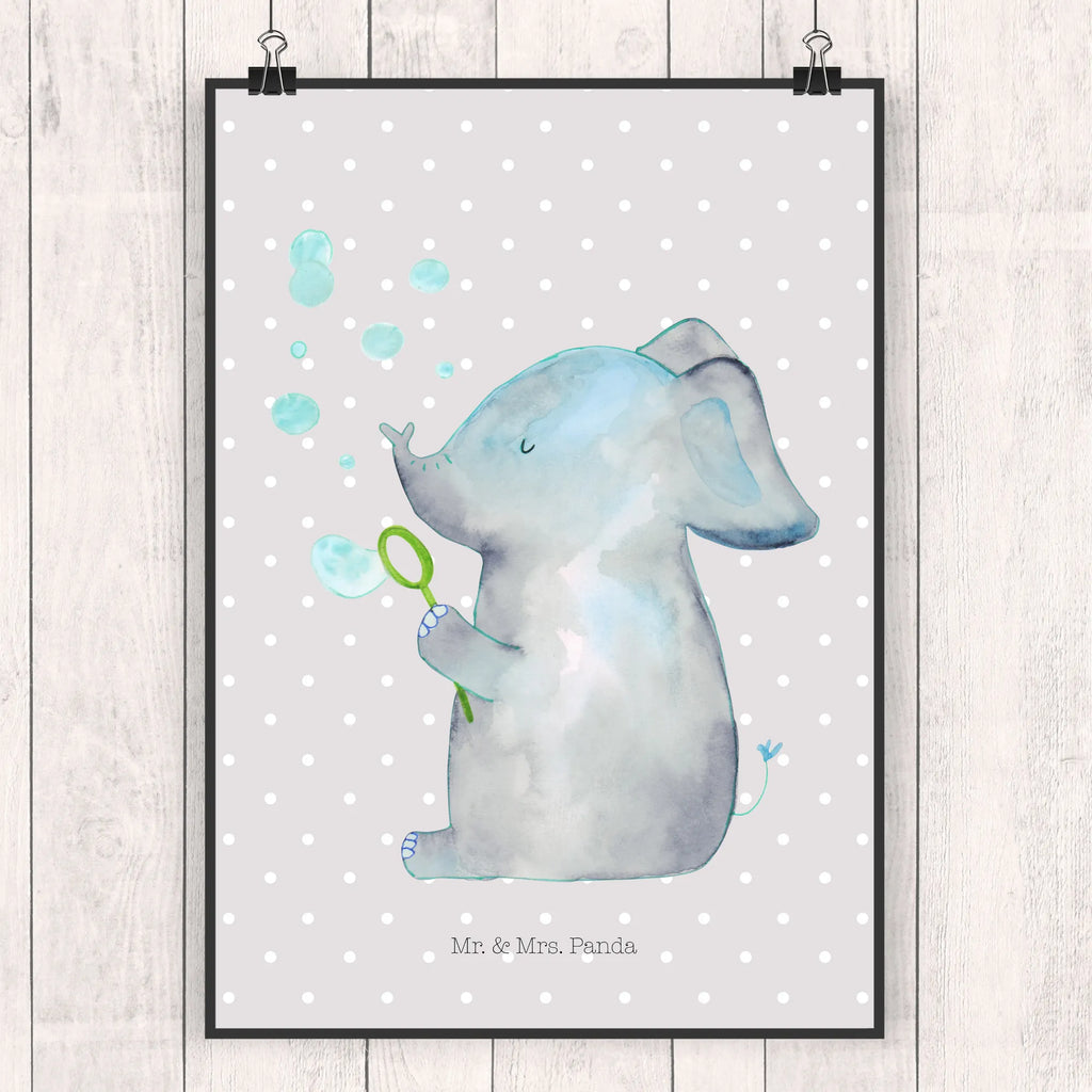 Plakat słoń bańki mydlane Mr. & Mrs. Panda Poster, wandkunst, Wanddekoration, grafikposter, Bild, Plakat, drucke, wanddruck, wanddeko, Designposter, Wandschmuck, Wanddeko Bild, Wandbild, kunstdruck poster, Posterdruck, Poster, Deko Bild, kunstposter, kunst für die wand, Kunstdruck, Bild für Wand, Wandposter, Gute Laune, Tiermotive, Tiere, Lustige Sprüche, Dickhäuter, Rüsseltier, Liebesspruch, Seifenblasen, Heimat, Elefant, Liebesbeweis, Gefühl. Daheim, Liebe, Elefanten
