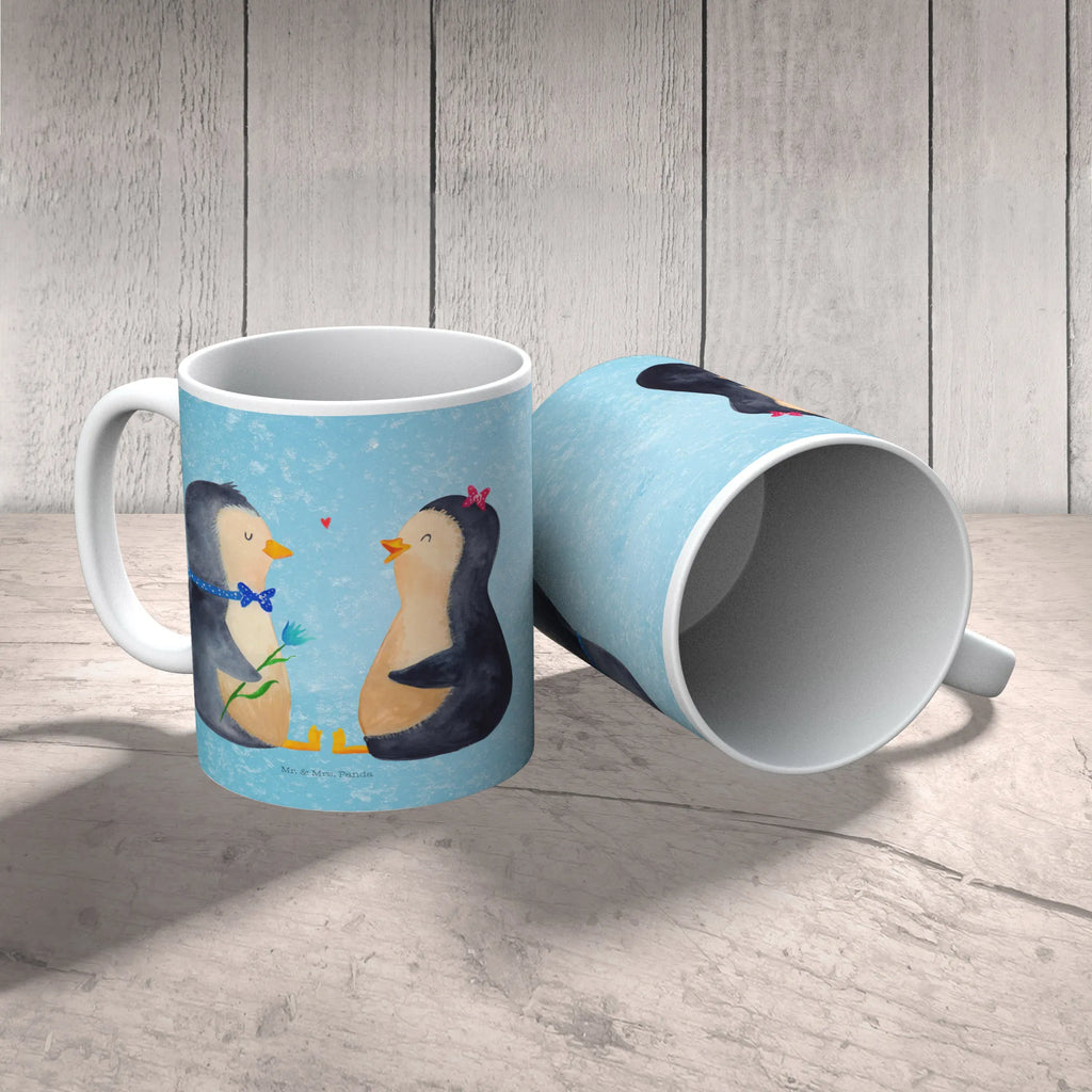 Mug Penguin pair Becher, Designtasse, Tasse mit Motiv, Frühstückstasse, Kaffeebecher, Keramikbecher, Sprüchetasse, kaffeetasse bedruckt, Tasse, Kakaotasse, Trinkbecher, tasse für kaffee, schöne tasse, Kaffeepott, hochwertige tasse, Bürobecher, Bürotasse, tasse für büro, Kaffeetasse, Motivtasse, Keramiktasse, Geschenktasse, kaffeebecher bedruckt, statement tasse, Teepott, design tasse, Tasse mit Spruch, kaffeetasse keramik, Pott, Mug, Teebecher, Dekotasse, Frühstücksbecher, Coffee Mug, heißgetränkebecher, Henkelbecher, Trinktasse, Henkeltasse, haferl, Bedruckte Tasse, Teetasse, kaffeebecher keramik, milchkaffeetasse, Pinguin, Liebespaar, Traumpaar, Liebesbeweis, Jahrestag, Verlobung, Liebesgeschenk, Große Liebe, Hochzeitsgeschenk, Hochzeitstag, Pinguine, Hochzeit, Liebe