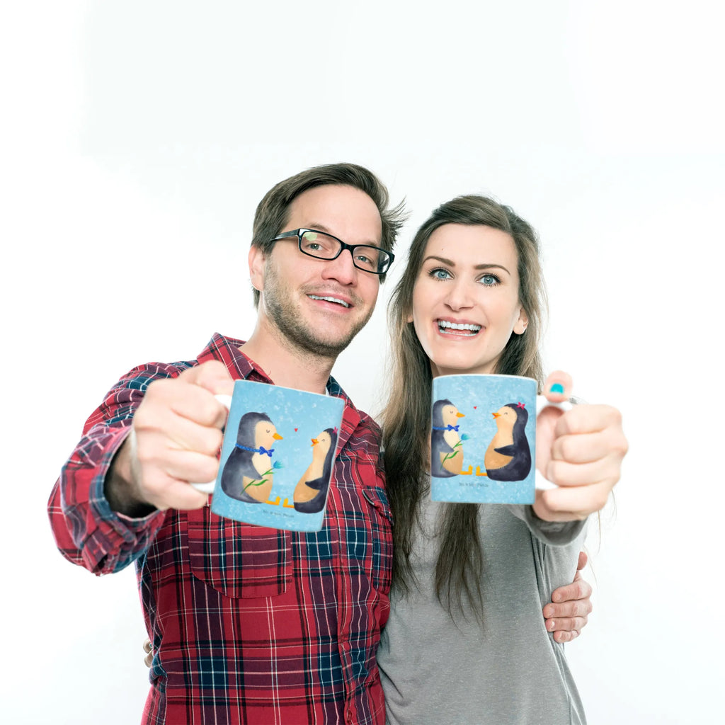 Mug Penguin pair Becher, Designtasse, Tasse mit Motiv, Frühstückstasse, Kaffeebecher, Keramikbecher, Sprüchetasse, kaffeetasse bedruckt, Tasse, Kakaotasse, Trinkbecher, tasse für kaffee, schöne tasse, Kaffeepott, hochwertige tasse, Bürobecher, Bürotasse, tasse für büro, Kaffeetasse, Motivtasse, Keramiktasse, Geschenktasse, kaffeebecher bedruckt, statement tasse, Teepott, design tasse, Tasse mit Spruch, kaffeetasse keramik, Pott, Mug, Teebecher, Dekotasse, Frühstücksbecher, Coffee Mug, heißgetränkebecher, Henkelbecher, Trinktasse, Henkeltasse, haferl, Bedruckte Tasse, Teetasse, kaffeebecher keramik, milchkaffeetasse, Pinguin, Liebespaar, Traumpaar, Liebesbeweis, Jahrestag, Verlobung, Liebesgeschenk, Große Liebe, Hochzeitsgeschenk, Hochzeitstag, Pinguine, Hochzeit, Liebe