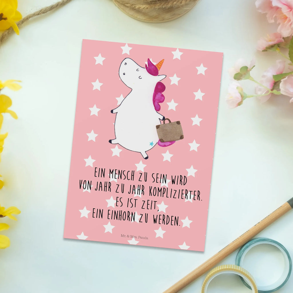 Pocztówka Jednorożec walizka Designkarte, Postkarte, Postkarten, Motivkarte, Ansichtskarte, bildkarte, spruchkarte, kunstkarte, Kunstkarten, Grußkarte, Ansichtskarten, Fotokarte, einzelkarte, Unicorn, Einhorn, Einhörner, Einhorn Deko, Verreisen, Gepäck, Albern, Kind, Witzig, Spaß, Erwachsen, Koffer, Abenteuer, Lustig, Reise