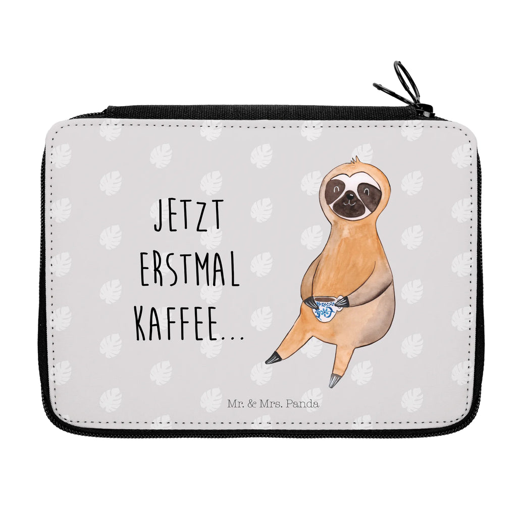 Federmappe Faultier Kaffee Schülerin, Büro Stifte Etui, Schüler, Bestückte Federmappe, Federmäppchen bedruckt, Geschenk, Stifterolle, Schule, Grundschule, Einschulung, Stifte Etui, Federmappe, Kinder Federmappe, Stiftetasche, Kind, Federmäppchen, Federmappe Einschulung, Motiv, Faultier, Faultier Geschenk, Faultier Deko, Kaffeetasse, faul, Kaffee, Faultiere, erster Kaffee, Coffee, Genießer, Lieblingstier, Morgenmuffel, Kaffeegetränk, Frühaufsteher
