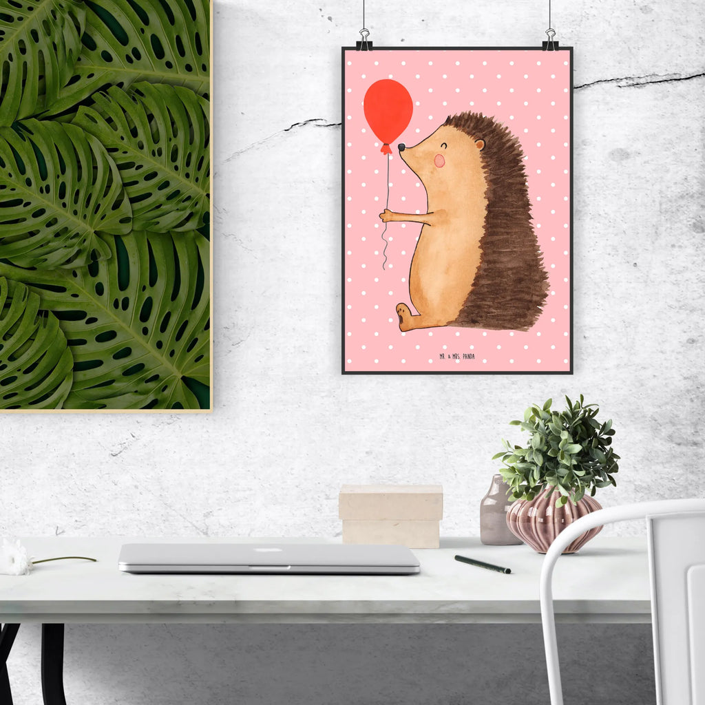 Poster Igel Luftballon kunstdruck poster, wandkunst, kunstposter, grafikposter, Plakat, Posterdruck, wanddeko, Wandschmuck, Mr. & Mrs. Panda Poster, Wandbild, Bild, Wanddeko Bild, Designposter, Poster, Wandposter, Bild für Wand, Deko Bild, drucke, Wanddekoration, Kunstdruck, wanddruck, kunst für die wand, Gute Laune, Tiermotive, Tiere, Lustige Sprüche, Happy Birthday, Geburtstagskind, Geburtstag, Igel, Glückwunsch, Ballon, Herzlichen Glückwunsch