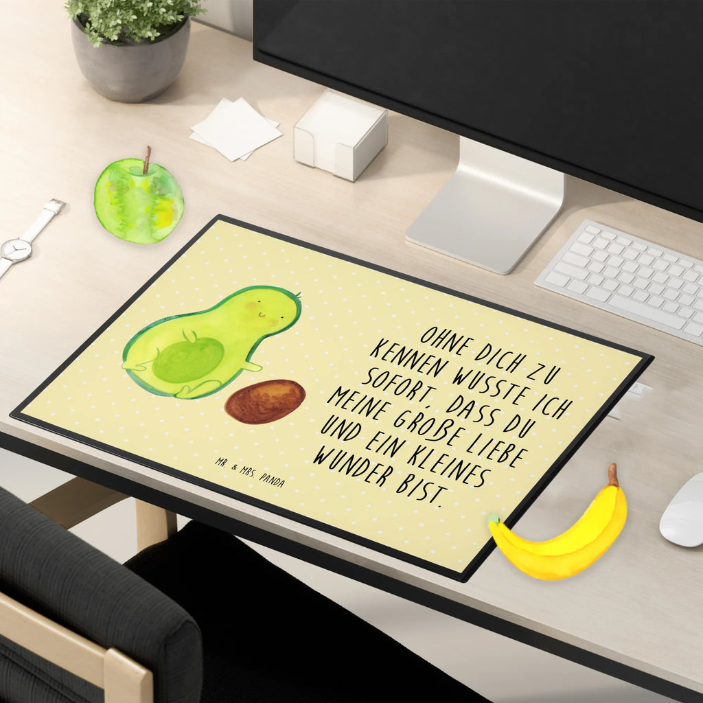 Schreibtischunterlage Avocado Kern rollt arbeitsmatte, schreibtischunterlagen, schreibtischunterlage, Tischunterlage, tischpads, Schreibunterlage, tischpad, schreibtischauflagen, Schreibtischauflage, tischauflagen, schreibauflage, tischmatte, schreibauflagen, schreibtischmatte, schreibmatte, Schreibtisch Unterlagen, pultunterlage, tischauflage, Schreibtisch Matte, arbeitsunterlage, tischmatten, Avocado, Vegan, Gesund, Veggie, Geburt, Liebe, Kind, Baby, Babyparty, Geburtstag, Zur Geburt, Große Liebe, Avocados, Erstes Kind, Schwanger, Schwangerschaft, Säugling, Love