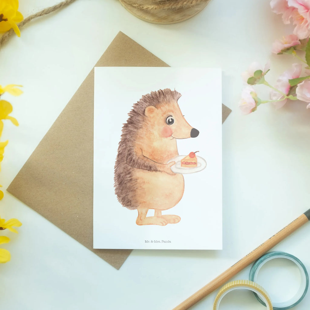 Greetings card Hedgehog piece of cake kommunionskarte, weihnachtskarten, Grußkarten, Grußkarte, firmungskarte, Beileidskarte, babykarte, Klappkarte, osterkarte, jubiläumskarte, valentinstagskarte, abiturkarte, genesungskarte, vatertagskarte, einladungskarten, hochzeitskarten, Motivkarte, glückwunschkarten, neujahrskarte, Glückwunschkarte, spruchkarte, dankeskarten, osterkarten, Lustige Sprüche, Tiere, Tiermotive, Gute Laune, Einladung Party, Essen Spruch, Igel, Torte, Kuchen, Geburtstagskuchen, Kuchen Backen, Backen Geschenk