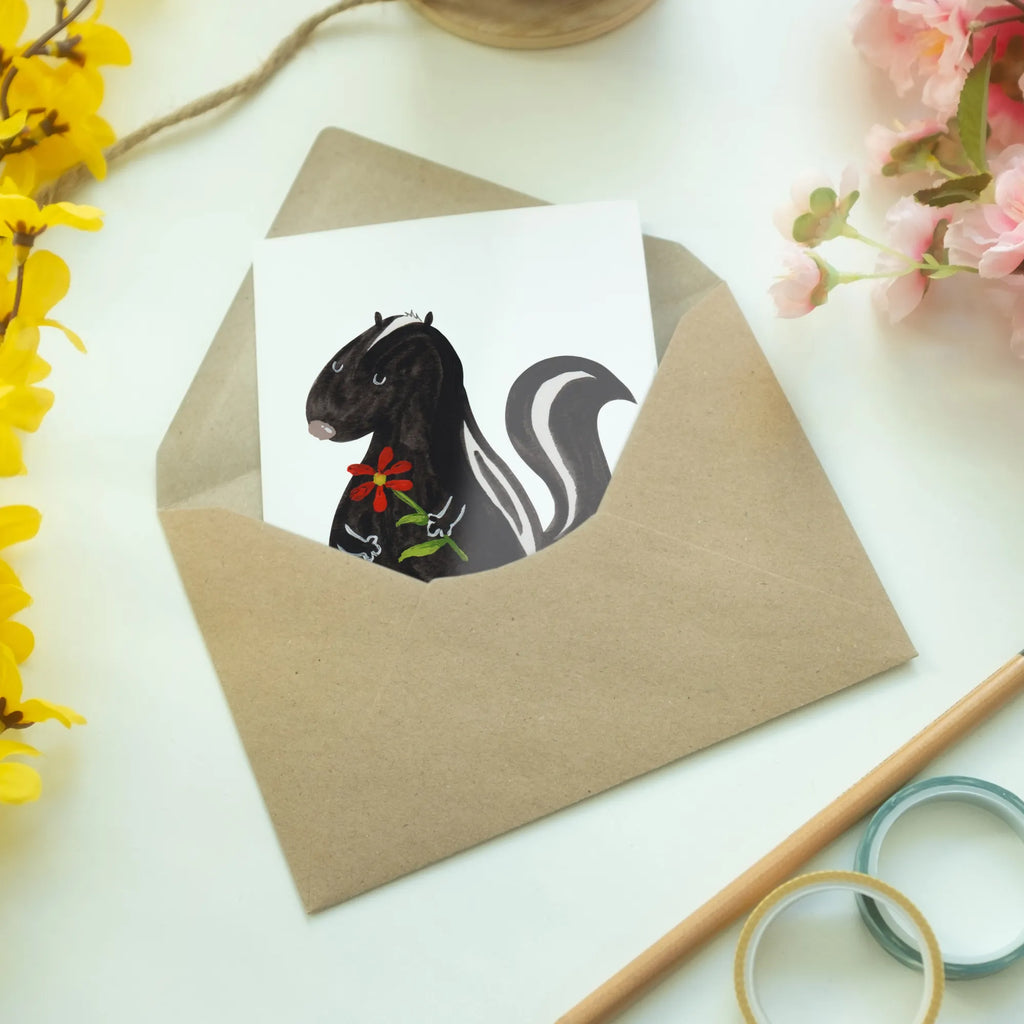 Greetings card skunk flower firmungskarte, glückwunschkarten, kommunionskarte, einladungskarten, abiturkarte, Motivkarte, Klappkarte, osterkarten, babykarte, valentinstagskarte, spruchkarte, genesungskarte, jubiläumskarte, Grußkarte, hochzeitskarten, Beileidskarte, neujahrskarte, dankeskarten, Glückwunschkarte, weihnachtskarten, osterkarte, vatertagskarte, Grußkarten, Skunk, Stinktier, Stinki, Raubtier, Tagträumer, Träume, Wildtier, Stinker, Verträumt, Dreams