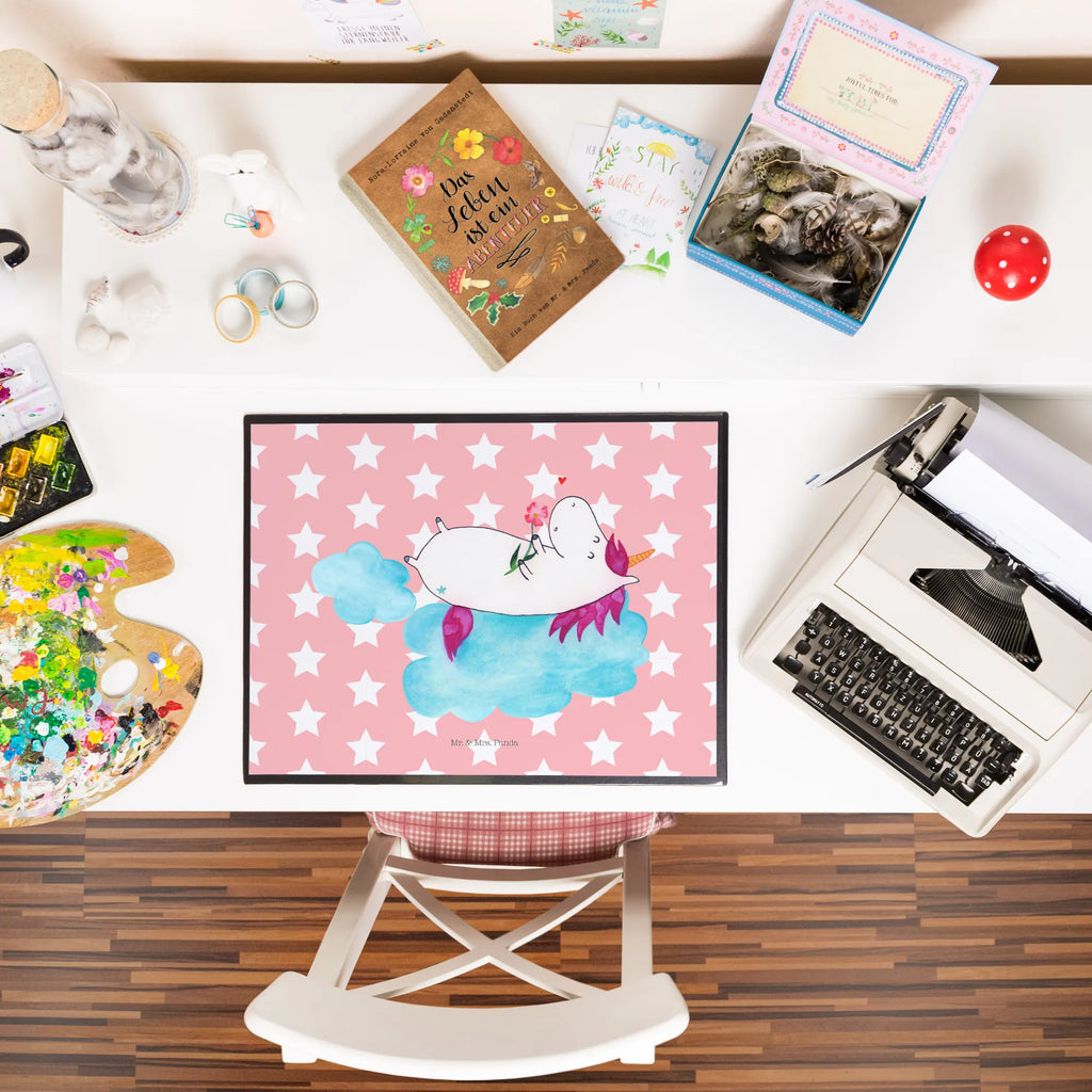 Schreibtischunterlage Einhorn Verliebt tischauflage, Schreibunterlage, arbeitsunterlage, arbeitsmatte, tischauflagen, tischmatte, tischpads, pultunterlage, schreibmatte, schreibtischunterlagen, Schreibtisch Unterlagen, schreibtischauflagen, schreibauflagen, tischpad, schreibtischmatte, Schreibtischauflage, Tischunterlage, schreibtischunterlage, schreibauflage, tischmatten, Schreibtisch Matte, Unicorn, Einhorn, Einhörner, Einhorn Deko, Liebe, Verliebt, Wolke, Liebesbeweis, Freundin