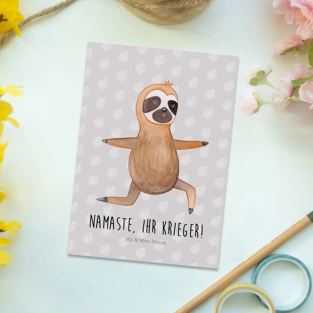 Postkarte Faultier Yoga Grußkarte, Einladung Geburtstag, Einladung, Einladungskarten Geburtstag, Postkarte, Geschenkkarte, Ansichtskarten, Einladungskarte, Ansichtskarte, Karte, Dankeskarte, Geburtstagskarte, Faultier, Faultier Geschenk, Faultier Deko, Atmung, faul, Yogaübungen, Lieblingstier, Gelassenheit, Namaste, Faultiere, Entspannung, Meditation, Krieger, Yoga