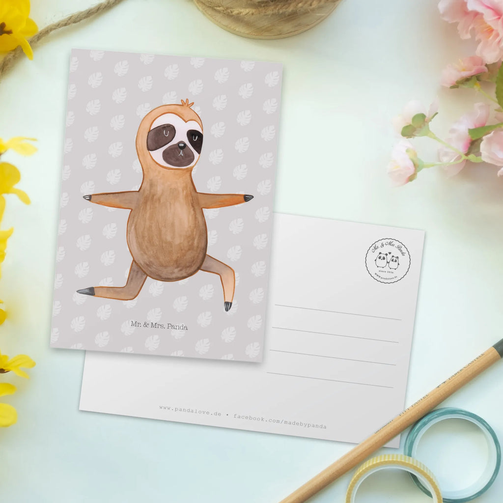 Postkarte Faultier Yoga Grußkarte, Einladung Geburtstag, Einladung, Einladungskarten Geburtstag, Postkarte, Geschenkkarte, Ansichtskarten, Einladungskarte, Ansichtskarte, Karte, Dankeskarte, Geburtstagskarte, Faultier, Faultier Geschenk, Faultier Deko, Atmung, faul, Yogaübungen, Lieblingstier, Gelassenheit, Namaste, Faultiere, Entspannung, Meditation, Krieger, Yoga