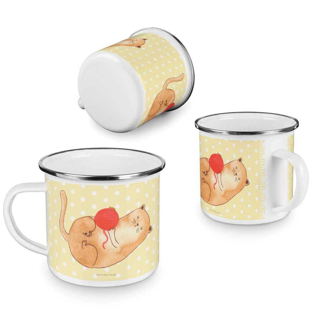 Enamel camping mug Cat Wool Emaille Becher, Trinkbecher, Becher, becher emaille, blechbecher, Pott, wandertasse, Campingtasse, Blechtasse, Reisebecher, Emaille Tasse, wanderbecher, Teebecher, Tasse Emaille, emaillebecher, metallbecher, Campingbecher, Kaffeebecher, Metalltasse, Emailletasse, reisetasse, Tasse, Teetasse, Kaffeetasse, Katzensouvenirs, Katzenliebhaberprodukte, Katzenmotive, Katzenmotiv, Katzenfan, Katzendeko, Katze, Katzenfreund, Katzenliebhaber, Katzenprodukte, Katzenartikel, Katzenaccessoires, Katzenbesitzerin, Verspielt, Wolle, Spiel, Wollknäuel, Spielen, Cat, Haustier, Mietze, Katzenhalter, Cats, Katzen, Kater