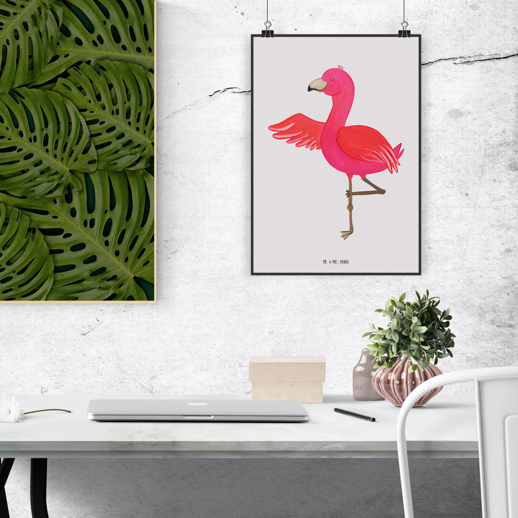 Poster flamingo yoga wanddeko, Bild für Wand, drucke, grafikposter, Wanddekoration, Wandposter, Designposter, Wandschmuck, Mr. & Mrs. Panda Poster, Posterdruck, kunstposter, Wanddeko Bild, kunst für die wand, Deko Bild, Wandbild, wandkunst, wanddruck, Bild, kunstdruck poster, Plakat, Poster, Kunstdruck, Flamingo, Yoga, Ärger, Namaste, Achtsamkeit, Tiefenentspannung, Aufregen, Entspannung, Yoga-Übung, Vogel