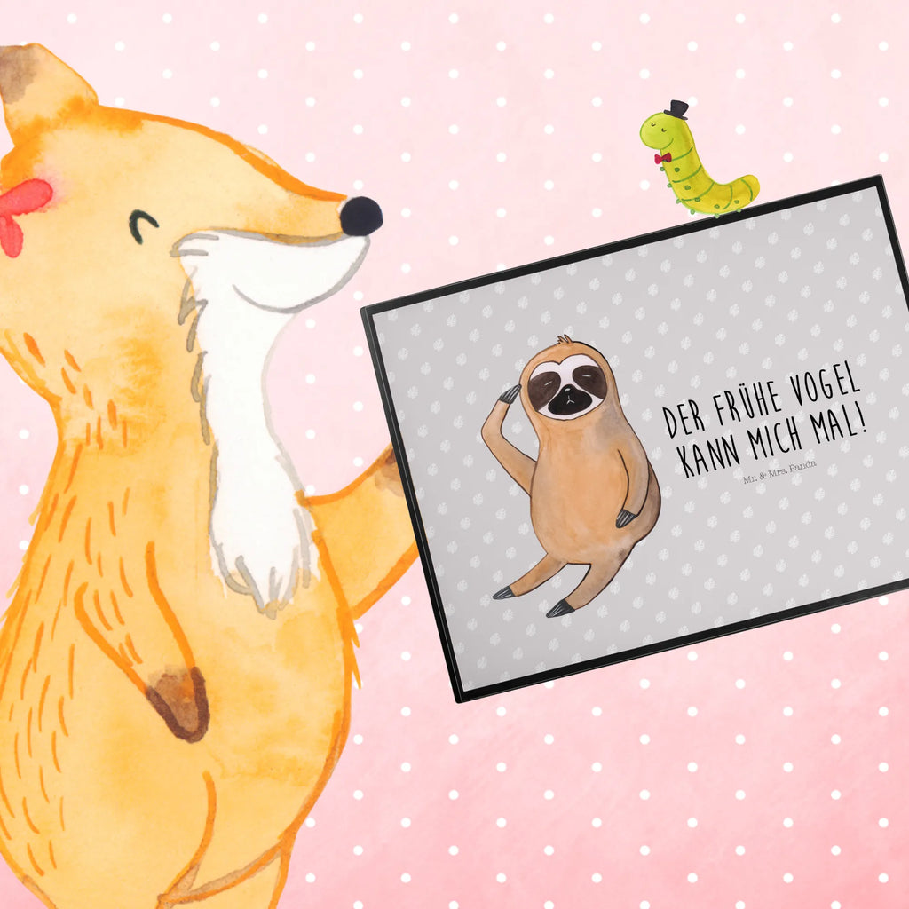 Schreibtischunterlage Faultier Vogel schreibtischauflagen, Schreibtischauflage, arbeitsmatte, Schreibtisch Unterlagen, Schreibtisch Matte, pultunterlage, tischauflage, schreibtischunterlagen, tischmatten, Schreibunterlage, schreibmatte, schreibauflage, arbeitsunterlage, tischauflagen, tischmatte, Tischunterlage, schreibtischunterlage, schreibauflagen, tischpads, schreibtischmatte, tischpad, Faultier Deko, Faultier, Faultier Geschenk, Früher Vogel, Faultiere, Spinner, faul, Frühaufsteher, Morgenmuffel, Vogel, Lieblingstier, Der Frühe Vogel, Faultierwelt