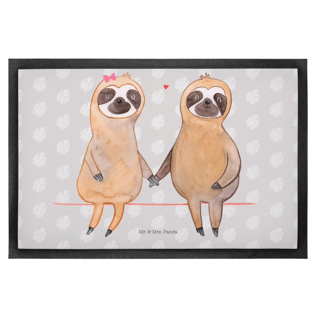 Fußmatte Faultier Pärchen Fussmatten online, Fussmatten, Fußabtreter, Fußmatte außen wetterfest, Eingangsteppich, Türvorleger, Fußmatte außen, Fußmatten, Fußabstreifer, Gummi Matte, Sauberlaufmatte, Türmatte, Schmutzfangmatte, Matte, Fußmatte outdoor, Fußabtreter außen, Fußmatte innen, Schmutzfangmatte waschbar, Schmutzfänger, Fußabstreifer außen, Haustürmatte, Motivfußmatte, Vorleger, Fußmatte waschbar, Gummimatte, Schmutzfangteppich, Schmutzmatte, Faultier, Faultier Geschenk, Faultier Deko, Langsamkeit, Pärchen, relaxen, gemeinsam, Liebespaar, Faultiere, Faultierpärchen, verliebt, Lieblingstier, Liebe, faul, verlobt, Faultierliebe, Beziehung