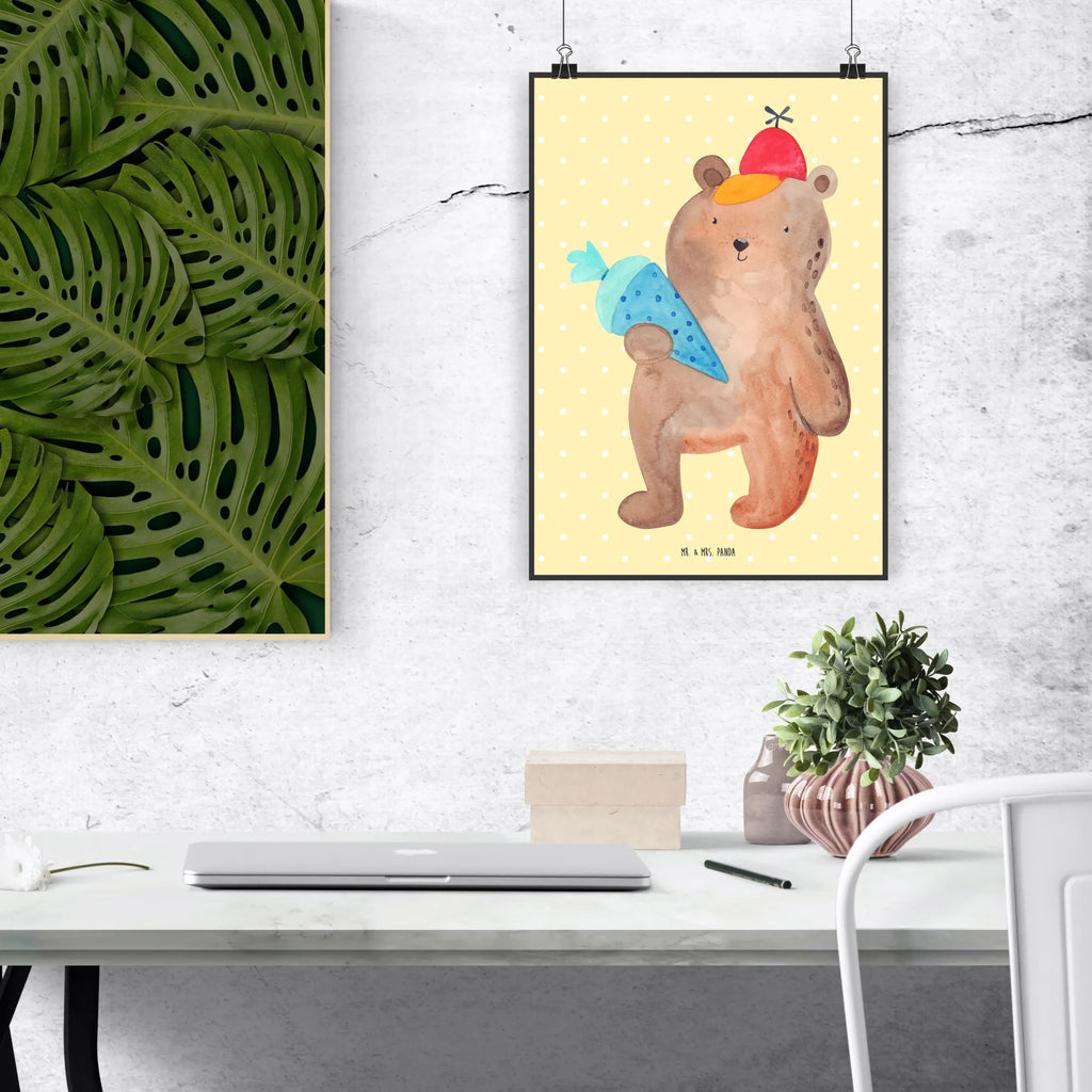 Plakat Niedźwiedź Torebka szkolna Bild für Wand, wanddruck, drucke, Mr. & Mrs. Panda Poster, Designposter, wanddeko, wandkunst, Plakat, Deko Bild, grafikposter, Kunstdruck, Wanddekoration, Posterdruck, kunstdruck poster, Wandbild, Wanddeko Bild, Bild, Wandposter, kunstposter, kunst für die wand, Poster, Wandschmuck, Teddybär, Bär, Teddy, Grundschule, Schulbeginn, Einschulung Geschenk, Schule Geschenk, Bär Motiv, Schultüte, Schulanfang, Erster Schultag Geschenk