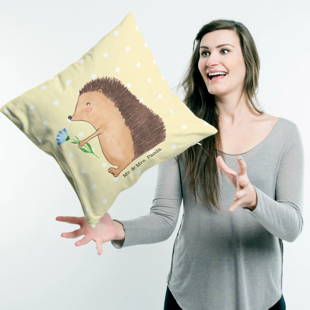 Cushion Hedgehog Flower kissen für couch, kissen 40 x 40, Kissen 40x40, Sofakissen 40x40, couch kissen, Dekokissen 40x40, kissen für sofa, wurfkissen, Polsterkissen, Kuschelkissen, kuschelkissen 40x40, zierkissen 40x40, Kopfkissen 40x40, 40 X 40 Kissen, kuschel kissen, 40x40 kissen, Dekokissen Sofa, Couchkissen, Sofakissen, deko kissen, microfaser kopfkissen, Kissen, microfaser sofakissen, Dekokissen, kissen mikrofaser, sofa kissen, Motivkissen, microfaser zierkissen, couchkissen 40x40, Mikrofaser Kissen, microfaser dekokissen, zier kissen, Zierkissen, Kopfkissen, wohnzimmer kissen, Gute Laune, Tiermotive, Tiere, Lustige Sprüche, Genesungswünsche, krank, Krankenhaus, Besuch, Igel, Krankheit, Gute Besserung