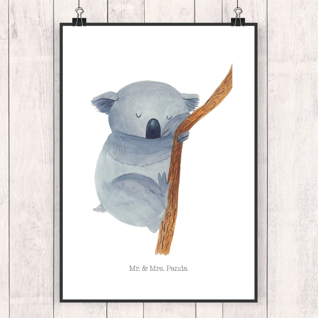 Poster koala Posterdruck, Bild, Poster, Wanddeko Bild, kunst für die wand, Wanddekoration, Wandposter, grafikposter, Kunstdruck, Plakat, drucke, wandkunst, Deko Bild, Bild für Wand, Wandschmuck, wanddeko, Mr. & Mrs. Panda Poster, Designposter, wanddruck, Wandbild, kunstposter, kunstdruck poster, Gute Laune, Tiermotive, Tiere, Lustige Sprüche, schlafen, Traumland, Koala, Schlafzimmer, Bär, Träumen, Traum, Koalabär
