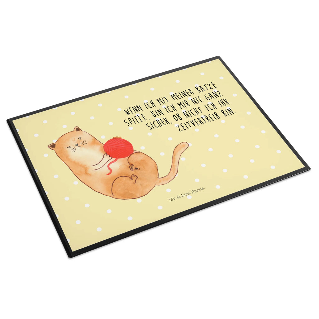 Desk pad Cat Wool Schreibunterlage, Schreibtischauflage, Schreibtischunterlage Groß, Schreibtisch Unterlagen, Bürobedarf, Büroartikel, Schreibwaren, Katze, Katzenmotiv, Katzenfan, Katzendeko, Katzenfreund, Katzenliebhaber, Katzenprodukte, Katzenartikel, Katzenaccessoires, Katzensouvenirs, Katzenliebhaberprodukte, Katzenmotive, Kater, Spiel, Katzenhalter, Cat, Katzen, verspielt, Spielen, Mietze, Katzenbesitzerin, Wolle, Cats, Haustier, Wollknäuel