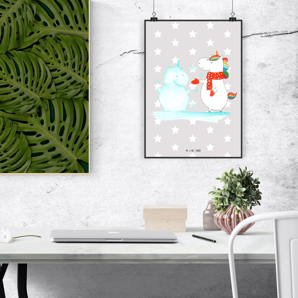 Poster unicorn snowman Wanddeko Bild, Wandposter, kunst für die wand, drucke, Posterdruck, Kunstdruck, Bild für Wand, grafikposter, kunstposter, Mr. & Mrs. Panda Poster, kunstdruck poster, Wanddekoration, wanddeko, Deko Bild, Bild, wanddruck, Poster, Plakat, wandkunst, Designposter, Wandschmuck, Wandbild, Einhorn Deko, Einhörner, Einhorn, Unicorn, kalt, Handschuhe, Mütze, Winter, Schnee, Schneemann, Kuchen, Weihnachten, X-Mas