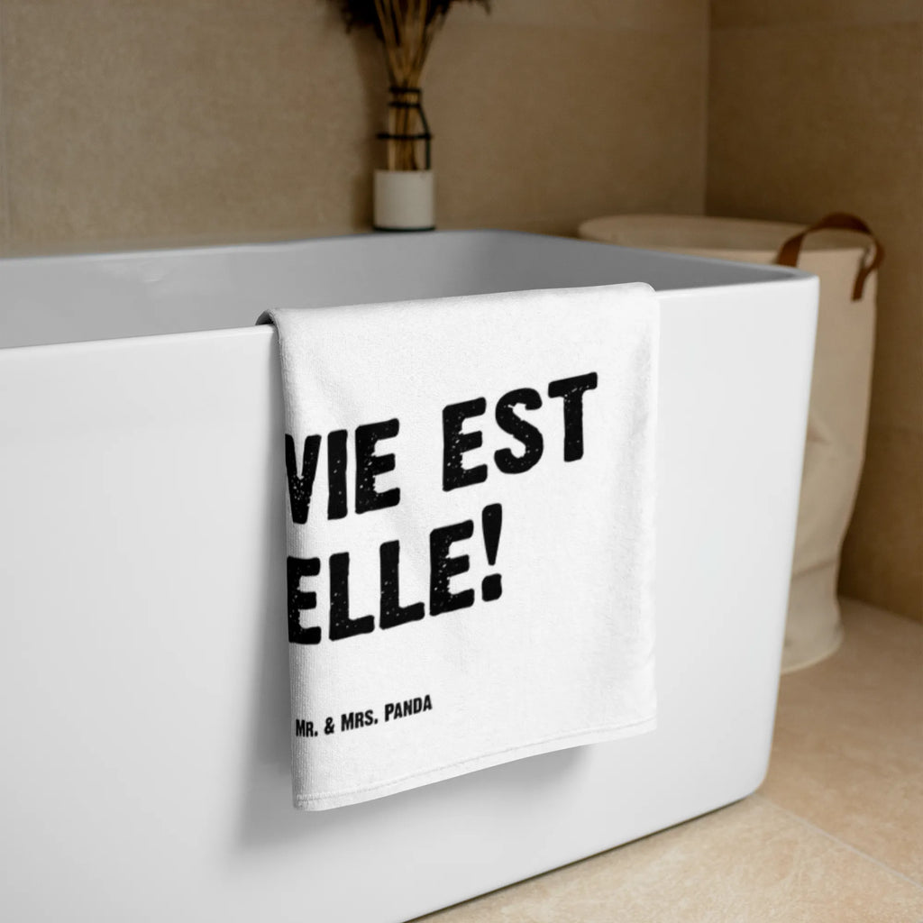 XL Badehandtuch Eule Frankreich Badehandtuch XL, Handtuch Für Dusche XL, Strandhandtuch, Groß, Baumwoll Handtuch, Großes Handtuch, Handtuch Für Strand XL, Weiches XL Handtuch, XL Handtuch Mit Muster, Umweltfreundliches Handtuch Groß, Saugfähiges Großes Handtuch, Badetuch Extra Groß, XL Handtuch Bunt, Handtuch mit Motiv, Saunatuch XL, Nachhaltiges Handtuch XL, Waschbares Handtuch XL, Urlaub, Flauschiges Handtuch XL, XL Handtuch, Badetuch Kinder, Handtuch Groß Für Sport, Handtuch XL Klassisch, Extra Großes Handtuch, Pflegeleichtes Handtuch Groß, Handtuch XL Für Kinder, Handtuch XL Modern, Handtuch XL Für Frauen, Badetuch, Handtuch XL Geschenkidee, Duschtuch XL, XL Handtuch Grau, XL Handtuch Weiß, Handtuch XL Für Männer, Handtuch XL Aus Baumwolle, XL Handtuch Aus Bio Baumwolle, Handtuch Für Sauna Groß, Kinderhandtuch, Strapazierfähiges XL Handtuch, Handtuch Übergröße, Handtuch Für Große Personen, Handtuch Für Wellness, Großes Handtuch Unifarben, Handtuch Für Erwachsene XL, Mikrofaser Handtuch XL, Großes Handtuch Für Badezimmer, Saunahandtuch, Frottier, Design Handtuch XL, Wellnessgeschenk, Reisehandtuch, Eule, La Vie Est Belle, Hibou, Eulen, Spruch schön, Das Leben Ist schön, Frankreich, Spruch Französisch, Owl, Eule Deko