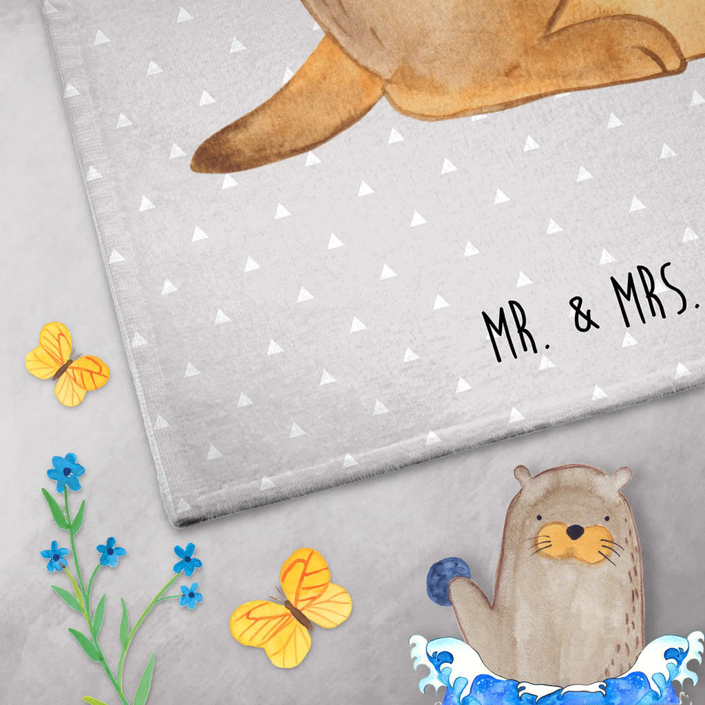 Gästehandtuch Erdmännchen Handtuch Set 50x100, Buntes Handtuch 50x100, Handtuch Für Alltag 50x100, Handtuch Aus Baumwolle 50x100, Handtuch Aus Bio Baumwolle, Modernes Handtuch 50x100, Nachhaltiges Handtuch 50x100, Saugfähiges Handtuch 50x100, Klassisches Handtuch 50x100, Mittelgroßes Handtuch, Umweltfreundliches Handtuch 50x100, Handtuch Größe 50x100, Handtuch Für Küche 50x100, Handtuch 50x100, Unifarbenes Handtuch 50x100, Handtuch Mit Bordüre 50x100, Weißes Handtuch 50x100, Mikrofaser Handtuch 50x100, Pflegeleichtes Handtuch 50x100, Handtuch Mit Muster 50x100, Handtuch Für Badezimmer 50x100, Handtuch Für Sport 50x100, Handtuch Geschenk 50x100, Waschbares Handtuch 50x100, Hochwertiges Handtuch 50x100, Graues Handtuch 50x100, Handtuch Für Reise 50x100, Handtuch Für Gäste-WC 50x100, Baumwollhandtuch 50x100, Weiches Handtuch 50x100, Afrika, Wildtiere, Weltreise, Afrikareise, Roadtrip, Traveling, Reisen, Erdmännchen, Spruch