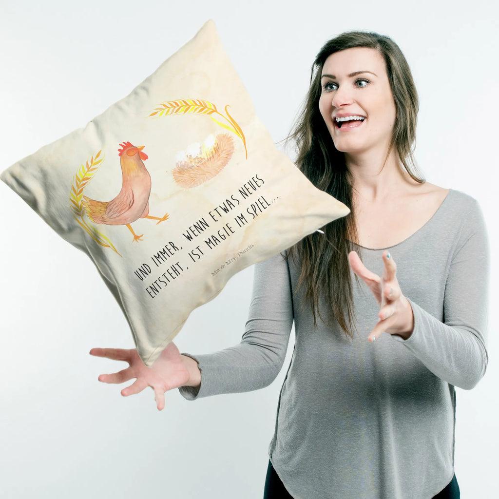 40x40 poduszka kurczak Dumny Kissen 40x40 Waschbar, Sofakissen, Kissenhülle 40x40, Kopfkissen 40x40, Kissenbezug 40x40, Kissenbezüge, Motivkissen, Dekokissen, Couchkissen, Sofakissen 40x40, sitzkissen, Dekokissen Sofa, Kissen 40x40, Dekokissen 40x40, Zierkissen, sofakissen, Kissen, Kopfkissen, Kissenhülle, Bauernhof, Hoftiere, Landwirt, Landwirtin, Spruch, Hof, Magie, Geburt, Landleben, Henne, Hühner, Motivation, Eier, Schwangerschaft, Hahn