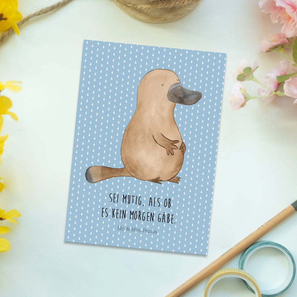 Postcard platypus courage Postkarte, Einladung Geburtstag, Karte, Einladungskarten Geburtstag, Ansichtskarte, Grußkarte, Einladung, Ansichtskarten, Dankeskarte, Einladungskarte, Geschenkkarte, Geburtstagskarte, Meerestiere, Meer, Urlaub, Schnabeltier, Motivation, Weltreise, Neustart, Lebensweisheit, Schnabeltiere, Neuanfang, Arbeit, Büro, mutig, Training, Raodtrip, Mut