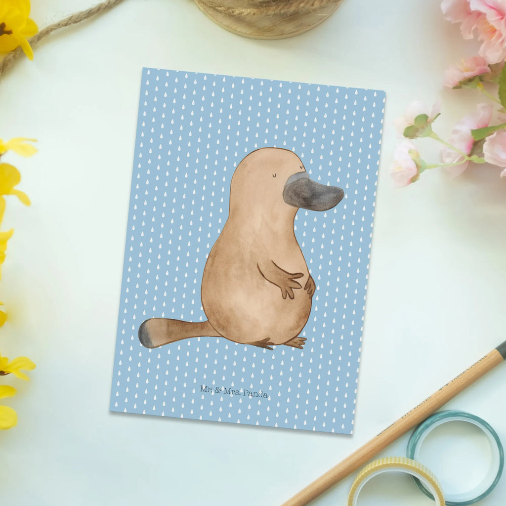 Postcard platypus courage Postkarte, Einladung Geburtstag, Karte, Einladungskarten Geburtstag, Ansichtskarte, Grußkarte, Einladung, Ansichtskarten, Dankeskarte, Einladungskarte, Geschenkkarte, Geburtstagskarte, Meerestiere, Meer, Urlaub, Schnabeltier, Motivation, Weltreise, Neustart, Lebensweisheit, Schnabeltiere, Neuanfang, Arbeit, Büro, mutig, Training, Raodtrip, Mut