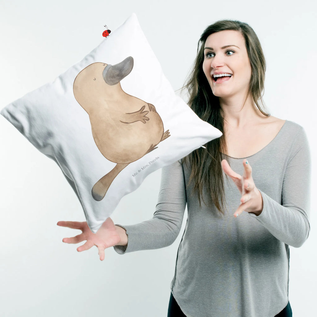 40x40 poduszka dziobak Odwaga zier kissen, zierkissen 40x40, Polsterkissen, couch kissen, Motivkissen, 40x40 kissen, kissen für couch, kissen für sofa, kissen mikrofaser, microfaser sofakissen, Kissen 40x40, Dekokissen Sofa, kuschel kissen, Kopfkissen, Dekokissen, Dekokissen 40x40, sofa kissen, microfaser dekokissen, wurfkissen, Couchkissen, deko kissen, wohnzimmer kissen, 40 X 40 Kissen, Zierkissen, couchkissen 40x40, kuschelkissen 40x40, Mikrofaser Kissen, microfaser zierkissen, Kuschelkissen, Kopfkissen 40x40, Kissen, kissen 40 x 40, Sofakissen 40x40, microfaser kopfkissen, Sofakissen, Urlaub, Meer, Meerestiere, Arbeit, Lebensweisheit, Weltreise, Büro, Neustart, Training, Motivation, Schnabeltiere, mutig, Mut, Raodtrip, Neuanfang, Schnabeltier