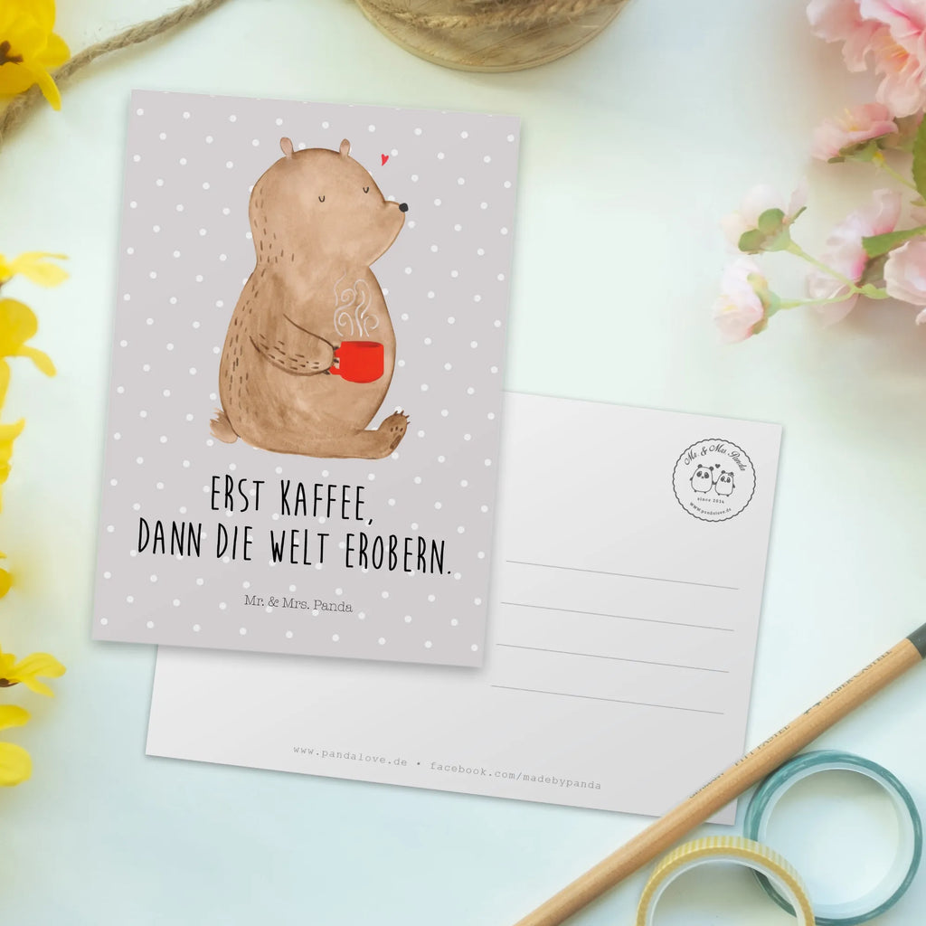 Postcard bear Coffee einzelkarte, Designkarte, Motivkarte, Ansichtskarte, Kunstkarten, Ansichtskarten, Grußkarte, Postkarte, Fotokarte, kunstkarte, Postkarten, spruchkarte, bildkarte, Teddy, Teddybär, Bär, Kaffee, Bären, Welt Retten, Welt Erobern, Morgenroutine, Coffee, Guten Morgen, Motivation