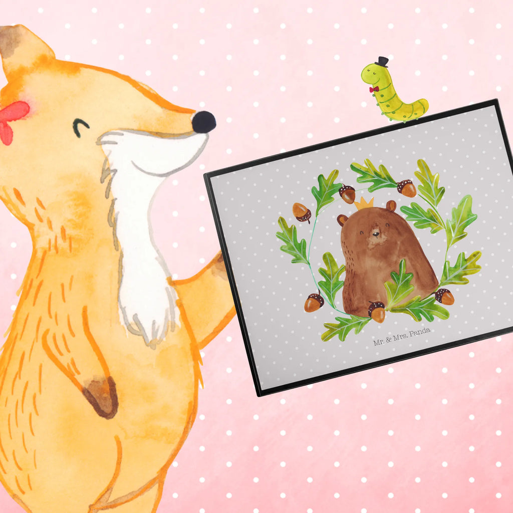 Schreibtischunterlage Bär König tischpads, tischmatten, schreibtischauflagen, schreibmatte, Schreibunterlage, Schreibtisch Unterlagen, tischauflagen, tischmatte, tischauflage, pultunterlage, arbeitsmatte, Schreibtisch Matte, schreibtischunterlagen, schreibtischmatte, Tischunterlage, schreibauflagen, arbeitsunterlage, tischpad, schreibtischunterlage, Schreibtischauflage, schreibauflage, Teddy, Teddybär, Bär, Bester Papa, Vatertag, Daddy, Papa Bär, Dad, Papi, Bester Vater, Weltbester Papa, Vater, Papa