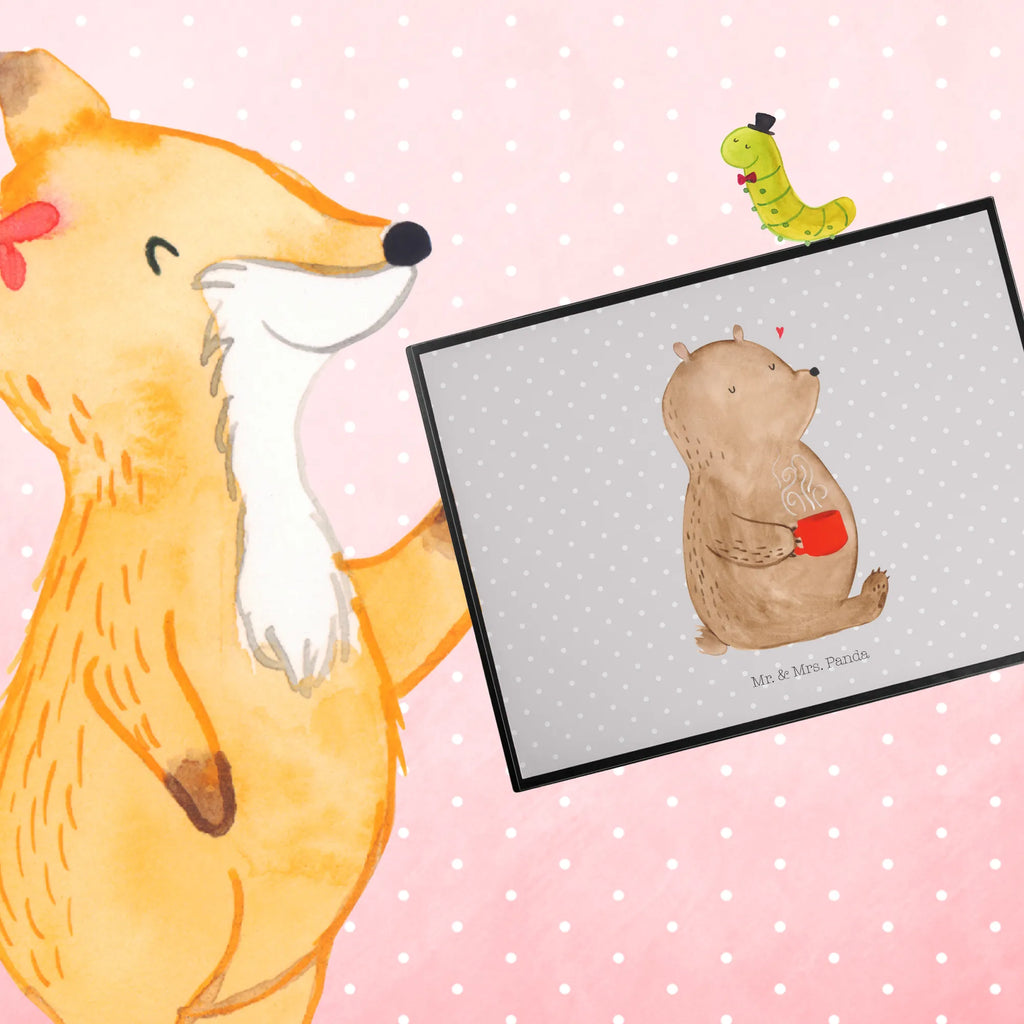 Schreibtischunterlage Bär Kaffee tischmatte, tischpads, arbeitsmatte, pultunterlage, tischauflagen, schreibmatte, schreibtischunterlage, Schreibtisch Unterlagen, Schreibtischauflage, schreibtischauflagen, schreibtischunterlagen, tischmatten, Schreibtisch Matte, schreibtischmatte, Schreibunterlage, tischpad, tischauflage, schreibauflage, schreibauflagen, arbeitsunterlage, Tischunterlage, Teddy, Teddybär, Bär, Bären, Kaffee, Motivation, Welt Erobern, Coffee, Guten Morgen, Morgenroutine, Welt Retten