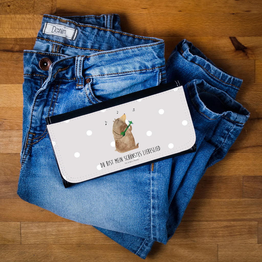 Ladies purse bear song XXL Portemonnaie Damen, Kartenetui Damen, Portmonee Damen, Portmonnaie Damen, Geldbörse Aus Kunstleder Damen, Geldbörse Mit Clipverschluss Damen, RFID Portemonnaie Damen, Damengeldbörse, Portemonnaie Mit Reißverschluss Damen, Geldbörse Mit Fach Damen, Damengeldbeutel, Leder Portemonnaie Damen, Reißverschluss Portemonnaie Damen, Geldbörse Aus Stoff Damen, Designer Portemonnaie Damen, Kartenhalter Damen, Hochwertiges Portemonnaie Damen, Münzbörse Damen, Frauen Geldbörse, Frauen Brieftasche, Portemonnaie für Damen, Geldbörse Aus Leder Damen, Geldbörse Mit Handgelenksschlaufe Damen, Damen Geldbeutel, Münzgeldbörse Damen, Portemonnaie Mit Münzfach Damen, Geldbörse Mit Druckverschluss Damen, Clutch Portemonnaie Damen, Damen Portemonnaie, Veganes Portemonnaie Damen, Geldbörse Mit Zipper Damen, Etui Geldbörse Damen, Portemonnaie Mit Kartenfächern Damen, Brieftasche Damen, Mini Geldbörse Damen, Damen Geldbörse, Damen Geldtasche, Slim Portemonnaie Damen, Teddy, Bär, Teddybär, Bear, Spruch, Song, Partner, Lied, Geschenk, Bärchen, Freundin, Valentine, Liebe, Herz, Valentinstag, Liebeslied, Frau