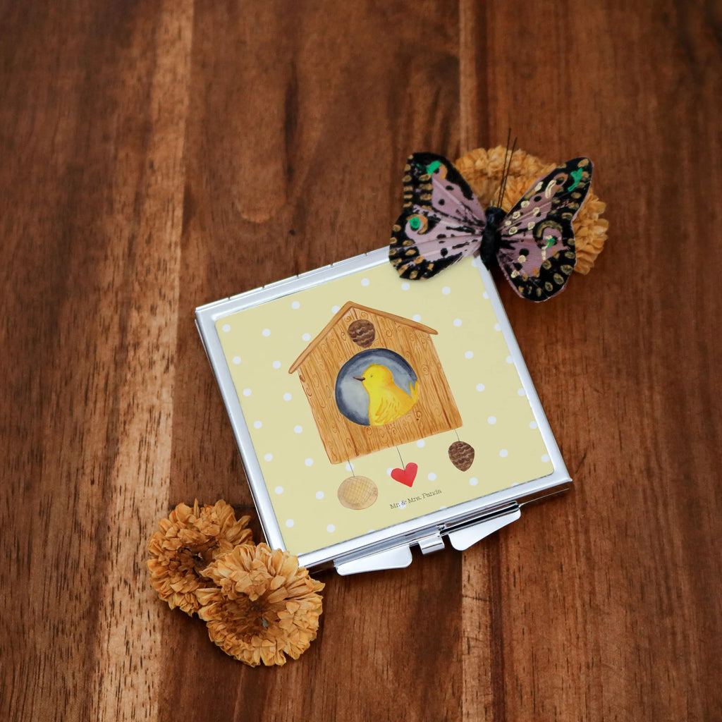 Handtaschenspiegel quadratisch Vogelhaus sweet Home Klappspiegel, Spiegel Für Make-Up Tasche, Klappbarer Handspiegel, Taschen-Kosmetikspiegel, Handspiegel Geschenkidee, Klappbarer Taschenspiegel, Taschenspiegel, Kompaktspiegel, Handspiegel Mit Hülle, Reise Spiegel, Quadratischer Handspiegel, Tragbarer Spiegel, Handspiegel Für Damen, Kosmetikspiegel Klein, Schminkspiegel Kompakt, Design Taschenspiegel, Handspiegel Zum Mitnehmen, Mini Spiegel, Deko Handspiegel, Spiegel Für Handtasche, Spiegel Für Schminktasche, Vintage Kompaktspiegel, Handtaschenspiegel, Spiegel Für Unterwegs, Runder Taschenspiegel, Schminkspiegel To Go, Tiermotive, Gute Laune, lustige Sprüche, Tiere, Geschenk, Haus, Vogel, Einzugsgeschenk, Hausbau, Vogelhaus, Home sweet Home, Umzug, Einzug