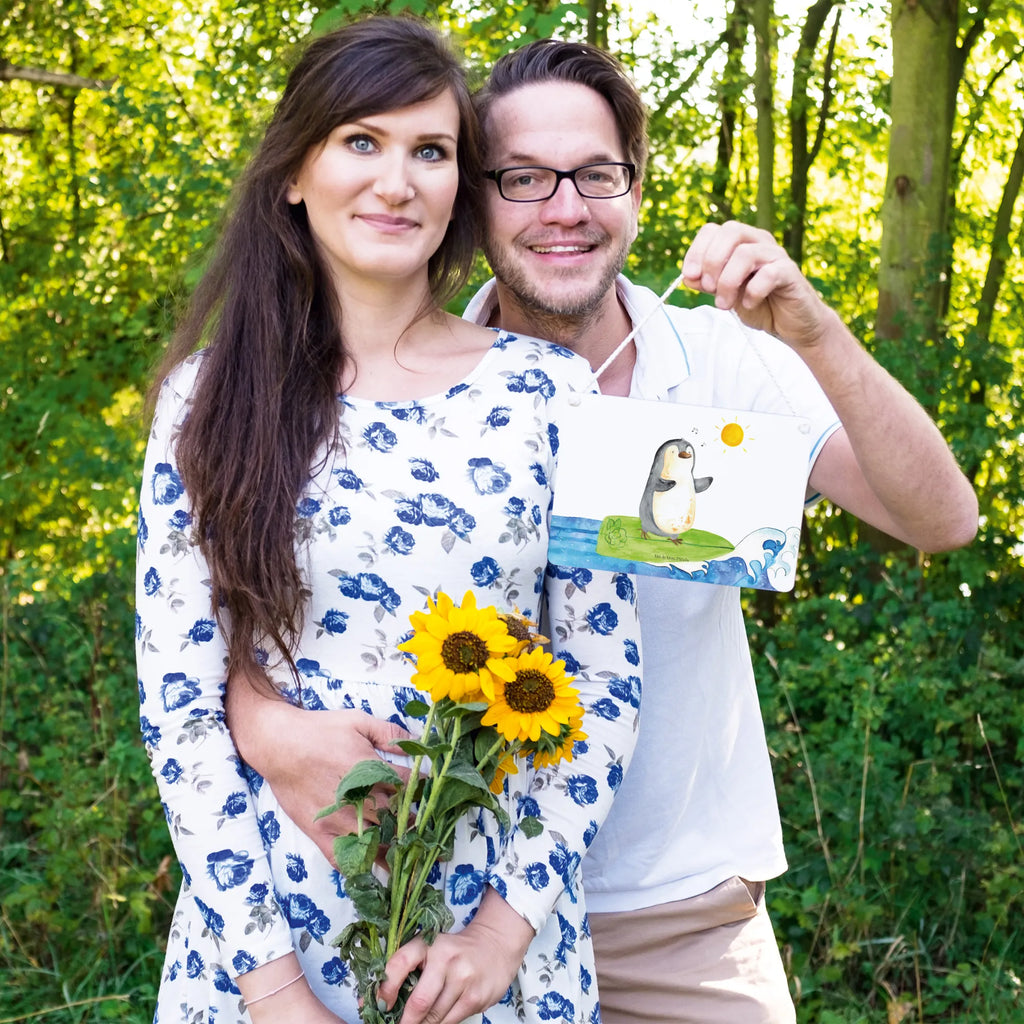 Dekoracyjny znak Pingwin surfista Motiv Schild, Deko Schild Für Wohnzimmer, Spruchschild, Deko Schild Für Balkon, Türschild, Dekoschild Für Badezimmer, Türschild Familie, Holzschild, Türschild Mit Spruch, Deko Wandtafel, Badschild, Dekos Child Für Garten, Schild mit Spruch, Deko Schild, Dekoschild Zum Aufhängen, Deko Schild Für Küche, Dekoschild Für Flur, Holztafel, Home Schilder, Dekoschild, Büro, Wandschild, WC Schild, Küchenschild, Pinguin, Pinguine, Wellen Reiten, Surfen, Wellen, Hawaii, Portugal, Urlaub, Surfer