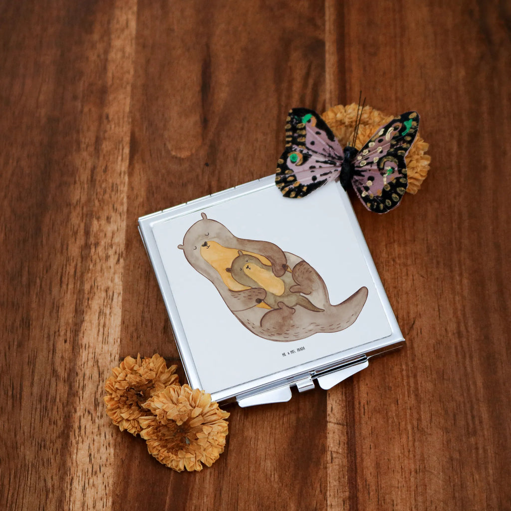 Handtaschenspiegel quadratisch Otter Kind Kompaktspiegel, Reise Spiegel, Klappbarer Taschenspiegel, Design Taschenspiegel, Spiegel Für Unterwegs, Handspiegel Mit Hülle, Schminkspiegel Kompakt, Spiegel Für Handtasche, Spiegel Für Make-Up Tasche, Taschen-Kosmetikspiegel, Spiegel Für Schminktasche, Handtaschenspiegel, Mini Spiegel, Quadratischer Handspiegel, Deko Handspiegel, Runder Taschenspiegel, Silber, Vintage Kompaktspiegel, Handspiegel Zum Mitnehmen, Tragbarer Spiegel, Handspiegel Für Damen, Taschenspiegel, Schminkspiegel To Go, Klappbarer Handspiegel, Handspiegel Geschenkidee, Kosmetikspiegel Klein, Klappspiegel, Fischotter, Otter, Seeotter, Otter Seeotter See Otter