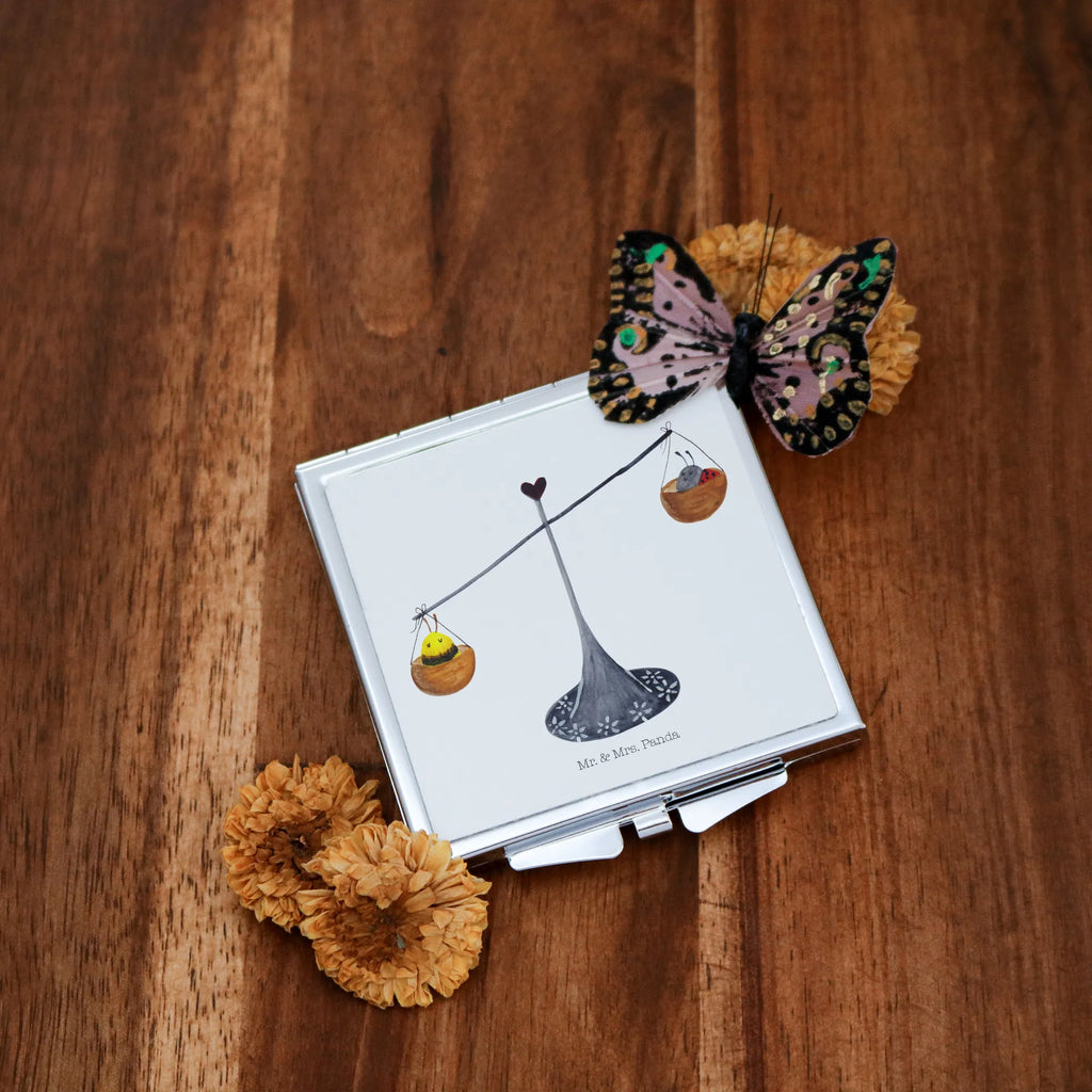 Handbag mirror Star sign Scale Runder Taschenspiegel, Design Taschenspiegel, Schminkspiegel Kompakt, Mini Spiegel, Tragbarer Spiegel, Kompaktspiegel, Handspiegel Zum Mitnehmen, Handspiegel Mit Hülle, Taschen-Kosmetikspiegel, Schminkspiegel To Go, Klappbarer Taschenspiegel, Handspiegel Geschenkidee, Spiegel Für Schminktasche, Deko Handspiegel, Taschenspiegel, Reise Spiegel, Handtaschenspiegel, Spiegel Für Handtasche, Kosmetikspiegel Klein, Spiegel Für Unterwegs, Klappspiegel, Silber, Handspiegel Für Damen, Klappbarer Handspiegel, Quadratischer Handspiegel, Vintage Kompaktspiegel, Spiegel Für Make-Up Tasche, Sternzeichen, Tierkreiszeichen, Horoskop, Astrologie, Aszendent, Hummel, Waage, Waage Sternzeichen, Geschenk Oktober, Geburtstag Oktober, Geburtstag September, Geschenk September, Marienkäfer, Gleichgewicht, Biene, Waage Geschenk