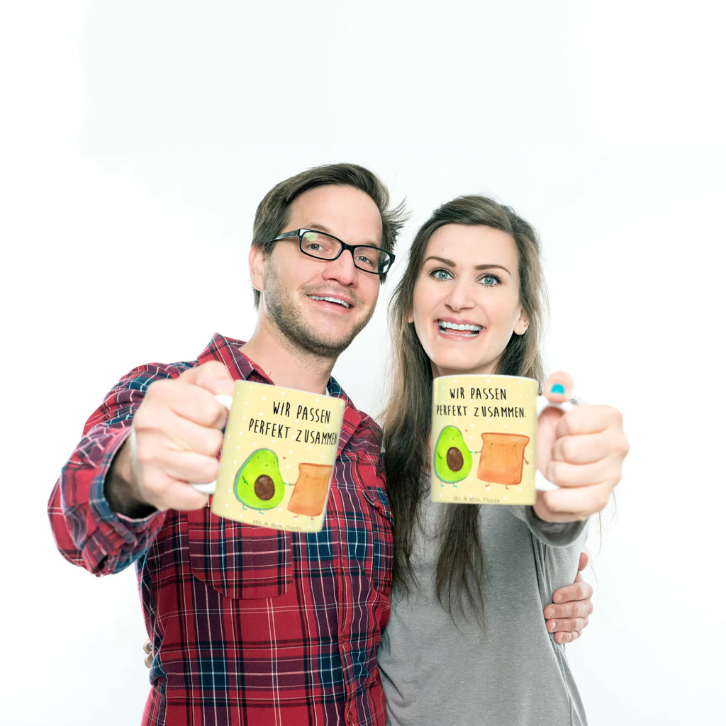 Tasse Avocado + Toast Mug, Bedruckte Tasse, Tasse mit Motiv, schöne tasse, Frühstückstasse, Tasse mit Spruch, tasse für kaffee, Becher, Keramiktasse, milchkaffeetasse, tasse für büro, kaffeetasse keramik, Dekotasse, Kaffeetasse, Keramikbecher, kaffeetasse bedruckt, kaffeebecher bedruckt, Henkeltasse, Motivtasse, Frühstücksbecher, Kakaotasse, Kaffeebecher, Teepott, design tasse, Kaffeepott, heißgetränkebecher, Bürobecher, Bürotasse, Teebecher, Pott, Henkelbecher, Sprüchetasse, Trinkbecher, Designtasse, kaffeebecher keramik, statement tasse, Teetasse, Tasse, Trinktasse, Coffee Mug, hochwertige tasse, Geschenktasse, haferl, Gesund, Veggie, Vegan, Avocado, Hochzeit, Jahrestagsgeschenk, Verlobt, Liebespaar, Toastbrot, Toast, Hochzeitsgeschenk, Jahrestag, Freund, Verlobungsparty, Pärchen, Freundin