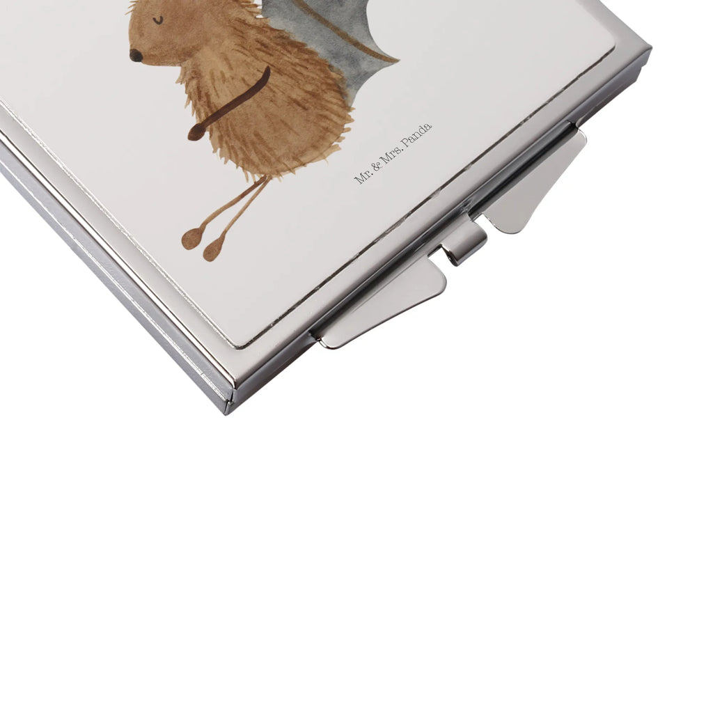 Kwadratowe lusterko do torebki Nietoperz siedzenie Handspiegel Mit Hülle, Taschenspiegel, Schminkspiegel To Go, Quadratischer Handspiegel, Klappbarer Taschenspiegel, Design Taschenspiegel, Reise Spiegel, Taschen-Kosmetikspiegel, Klappspiegel, Spiegel Für Schminktasche, Spiegel Für Unterwegs, Handspiegel Zum Mitnehmen, Schminkspiegel Kompakt, Vintage Kompaktspiegel, Runder Taschenspiegel, Handspiegel Für Damen, Mini Spiegel, Kompaktspiegel, Silber, Klappbarer Handspiegel, Kosmetikspiegel Klein, Deko Handspiegel, Tragbarer Spiegel, Handtaschenspiegel, Spiegel Für Make-Up Tasche, Handspiegel Geschenkidee, Spiegel Für Handtasche, Lustige Sprüche, Gute Laune, Tiermotive, Tiere, Fledermäuse, Entspannen, Motivation, Fledermaus