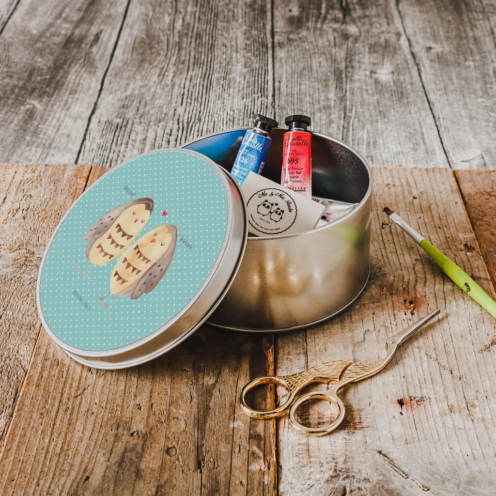 Blechdose rund Eulen Liebe Metalldose Rund, plätzchendosen, plätzchendose, Metalldose, Aufbewahrungsbox, runde dosen, Blechdose Rund, runde keksdose, Metallbox, metalldosen, geschenkdosen, blechdosen, Aufbewahrungsdose, Blechdose, Keksdose, gebäckdose, Dose, metallboxen, dosen, Vorratsdosen, runddose, runde keksdosen, runddosen, Geschenkdose, Vorratsdose, keksdosen, Runde Dose, Runde Blechdose, Aufbewahrungsdosen, runde blechdosen, gebäckdosen, Eule, Eule Deko, All You Need Is Love, Liebe, Owl, Wortspiel Lustig, Hochzeit Spruch, Freund, Freundin Geschenk, Liebe Spruch