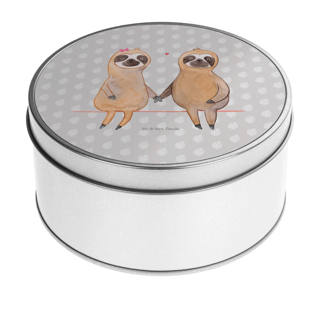 Blechdose rund Faultier Pärchen Geschenkbox Rund Metall, Aufbewahrungsdose Rund Metall, Runde Dose Für Geschenk, Runde Dose Zum Selbstgestalten, Runde Blechdose Küche, Runde Dose Nostalgisch, Runde Dose Zum Befüllen, Metalldose Rund, Runde Dose Mit Deckel, Vorratsdose Rund Blech, Vorratsdose Aus Metall Rund, Dose Für Süßigkeiten Rund, Kleine Runde Blechdose, Dose Für Kekse Rund, Dose Rund Für Büro, Blechdose Mit Deckel Rund, Runde Blechdose Mit Motiv, Teedose Rund Metall, Große Runde Blechdose, Metalldose Mit Deckel, Runde Dose Bedruckt, Runde Dose Mit Liebevollem Design, Runde Dose Mit Klappdeckel, Dekodose Rund Metall, Blechdose Rund, Runde Dose Für Schmuck, Runde Blechdose, Runde Blechdose Mit Spruch, Dose Für Kleinkram Rund, Vintage Blechdose Rund, Runde Dose Für Haushalt, Runde Dose Aufbewahrung, Runde Dose Aus Blech, Runde Dose Für Bastelsachen, Faultier, Faultier Geschenk, Faultier Deko, gemeinsam, Faultierliebe, Faultiere, Pärchen, faul, Faultierpärchen, relaxen, Liebe, verliebt, Liebespaar, Langsamkeit, verlobt, Lieblingstier, Beziehung