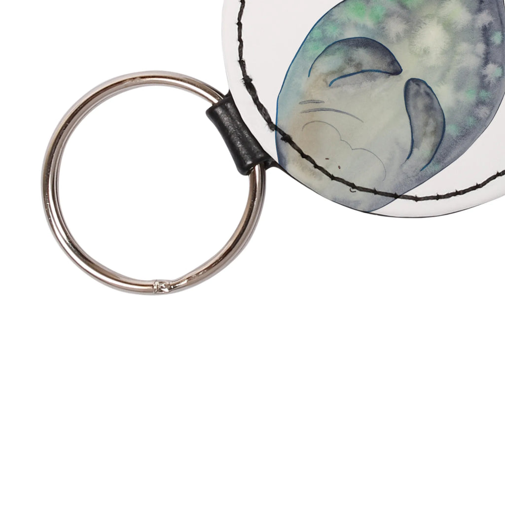 Rund Schlüsselanhänger Seekuh Happy Schlüsselanhänger, Schlüsselanhänger Schlüssel, Schlüsselring, Schlüsselband, Schlüsselhalter, Schlüsselaccessoire, Schlüsselanhänger Mit Motiv, Schlüsselanhänger Mit Spruch, Schlüsselanhänger Modern, Schlüsselanhänger Klassisch, Schlüsselanhänger Lustig, Schlüsselanhänger Niedlich, Schlüsselanhänger Elegant, Schlüsselanhänger Bunt, Schlüsselanhänger Leder, Schlüsselanhänger Metall, Schlüsselanhänger Holz, Schlüsselanhänger Kunststoff, Schlüsselanhänger Stoff, Schlüsselanhänger Filz, Schlüsselanhänger Tiermotiv, Schlüsselanhänger Herz, Schlüsselanhänger Auto, Schlüsselanhänger Haus, Schlüsselanhänger Für Damen, Schlüsselanhänger Für Herren, Schlüsselanhänger Für Kinder, Schlüsselanhänger Für Paare, Schlüsselanhänger Partner, Schlüsselanhänger Freundschaft, Schlüsselanhänger Geschenk, Schlüsselanhänger Geburtstag, Schlüsselanhänger Liebe, Schlüsselanhänger Handgemacht, Schlüsselanhänger Nachhaltig, Schlüsselanhänger Personalisierbar, Schlüsselanhänger Mit Gravur, Schlüsselanhänger Mit Namen, Schlüsselanhänger Mit Foto, Meerestiere, Meer, Urlaub, Seekuh, Seekühe, Selbstliebe, Respekt, Neuanfang, Neustart, Achtsamkeit, Zufrieden, Liebeskummer, Freundin