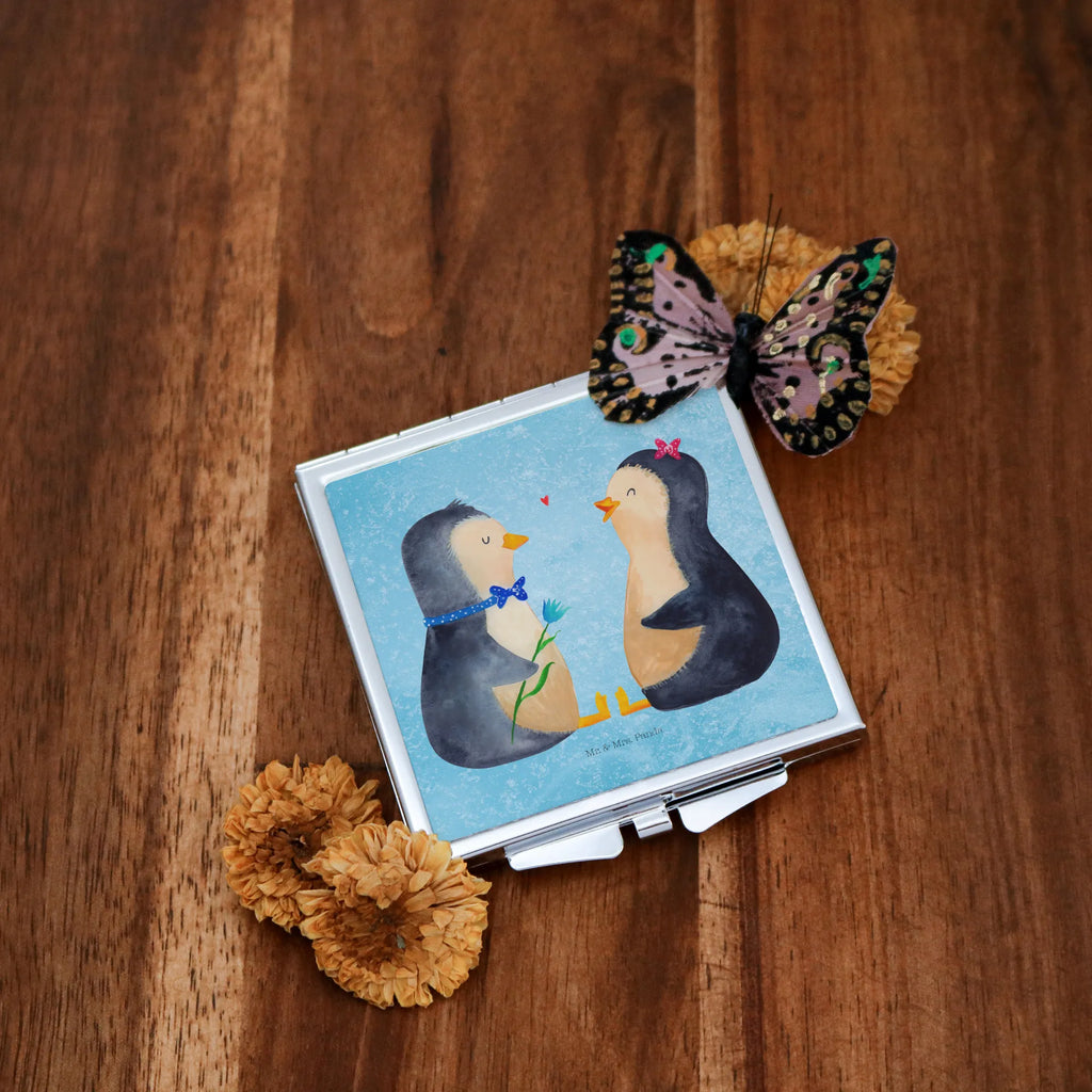 Kwadratowe lusterko do torebki Pingwin para Handspiegel Zum Mitnehmen, Vintage Kompaktspiegel, Klappspiegel, Klappbarer Handspiegel, Spiegel Für Handtasche, Spiegel Für Unterwegs, Tragbarer Spiegel, Design Taschenspiegel, Klappbarer Taschenspiegel, Spiegel Für Make-Up Tasche, Silber, Taschen-Kosmetikspiegel, Kosmetikspiegel Klein, Schminkspiegel Kompakt, Taschenspiegel, Quadratischer Handspiegel, Handspiegel Geschenkidee, Handtaschenspiegel, Reise Spiegel, Kompaktspiegel, Schminkspiegel To Go, Handspiegel Mit Hülle, Runder Taschenspiegel, Deko Handspiegel, Spiegel Für Schminktasche, Mini Spiegel, Handspiegel Für Damen, Pinguin, Liebespaar, Liebesbeweis, Hochzeitstag, Hochzeit, Pinguine, Liebesgeschenk, Traumpaar, Große Liebe, Hochzeitsgeschenk, Liebe, Jahrestag, Verlobung